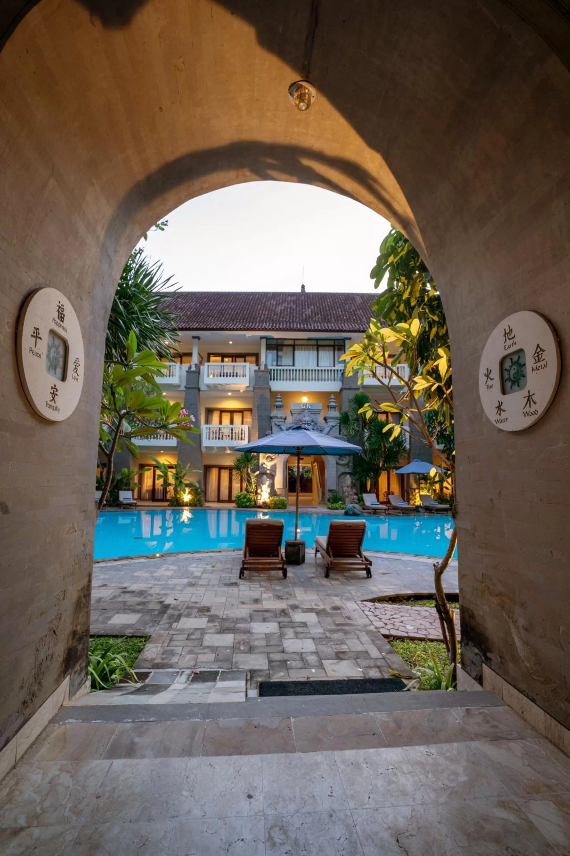 Swimming pool in Hotel Kumala Pantai
