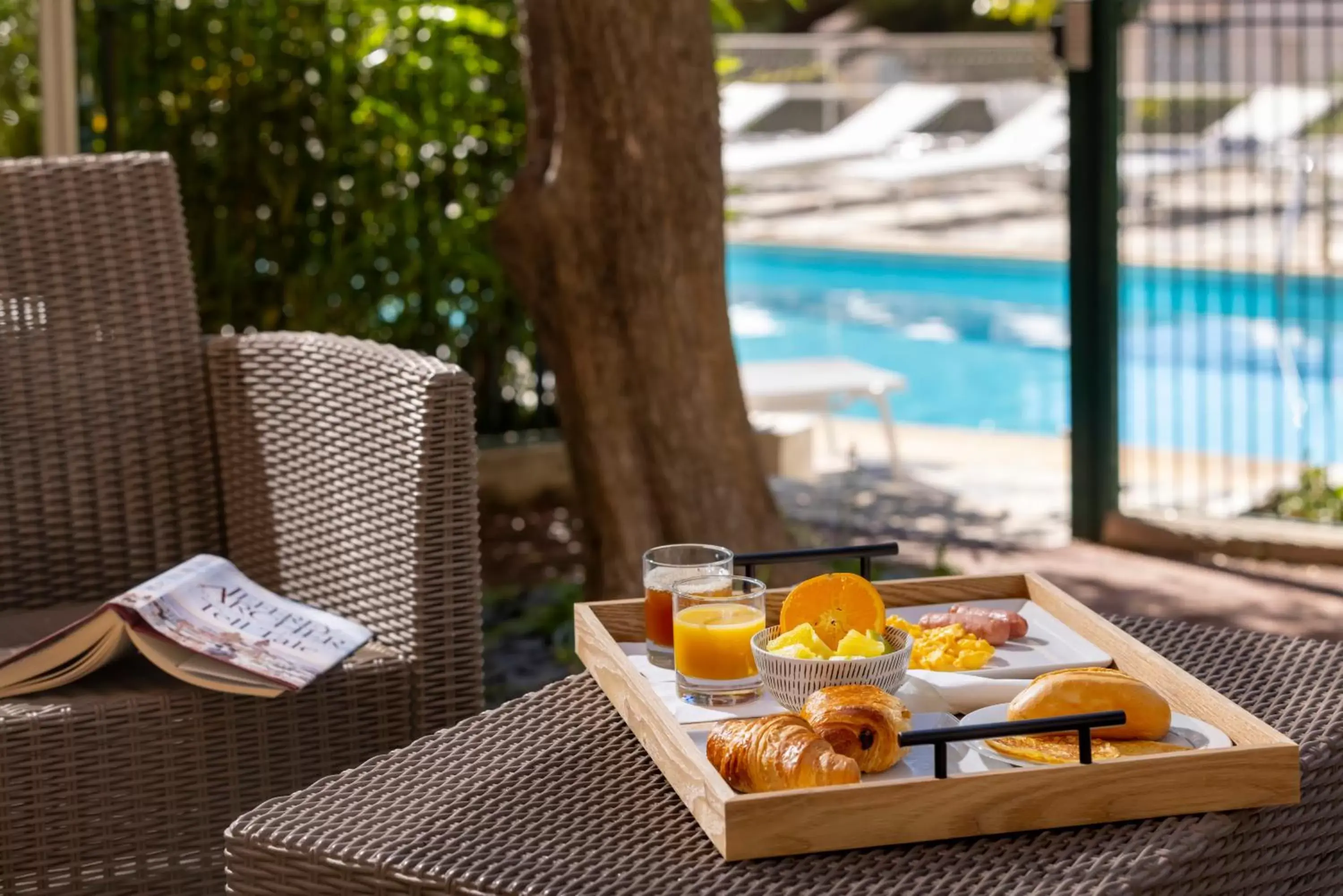 Balcony/Terrace, Pool View in The Originals Boutique, Hôtel des Orangers, Cannes (Inter-Hotel)