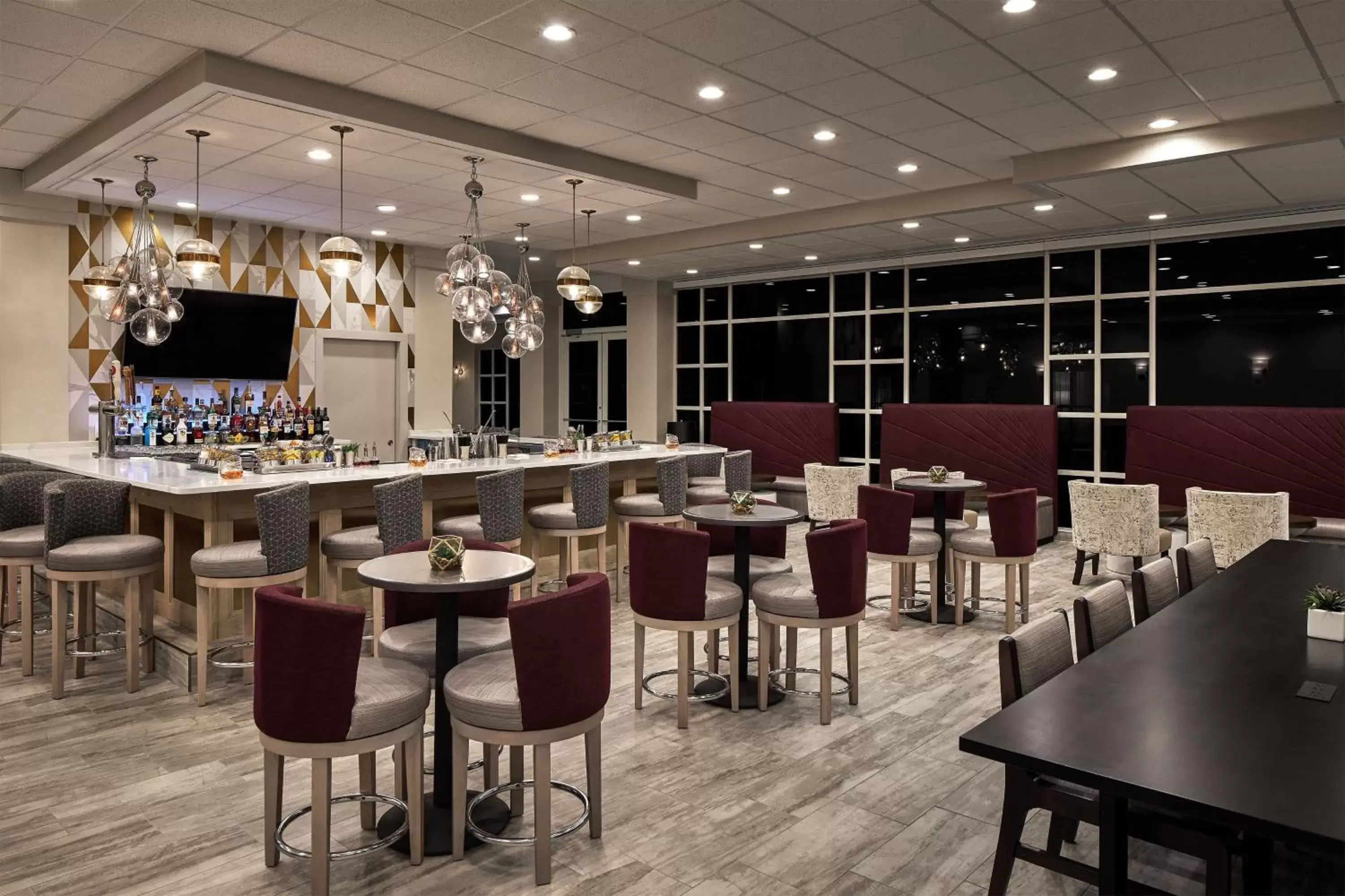 Restaurant/Places to Eat in Sheraton Richmond Airport Hotel