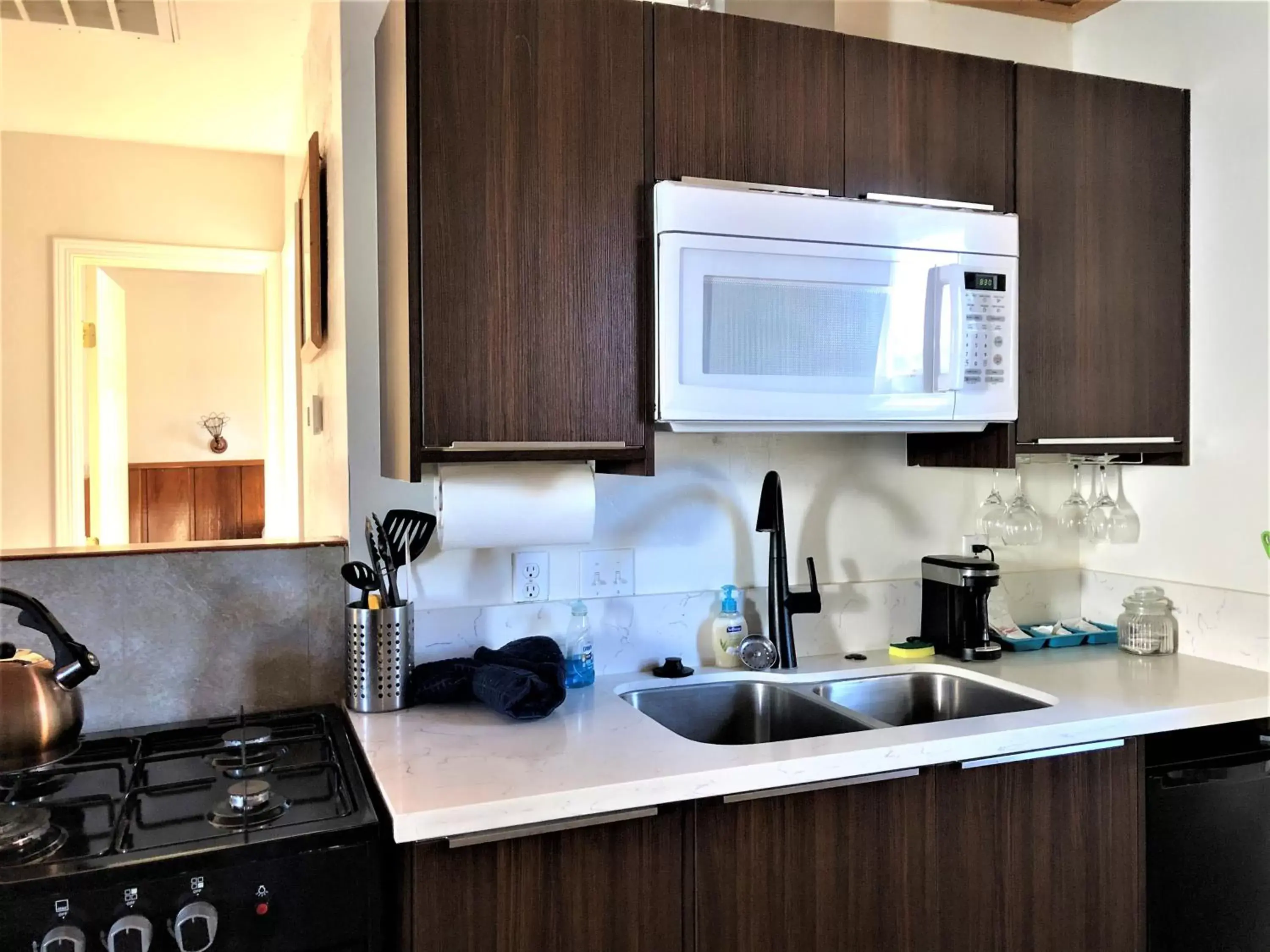 Kitchen/Kitchenette in Blue Horizon Lodge