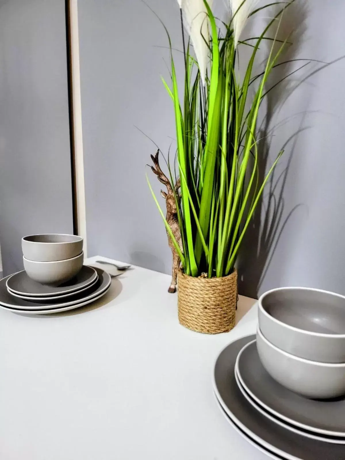 Dining Area in Easy Living Nottingham - Burns Street