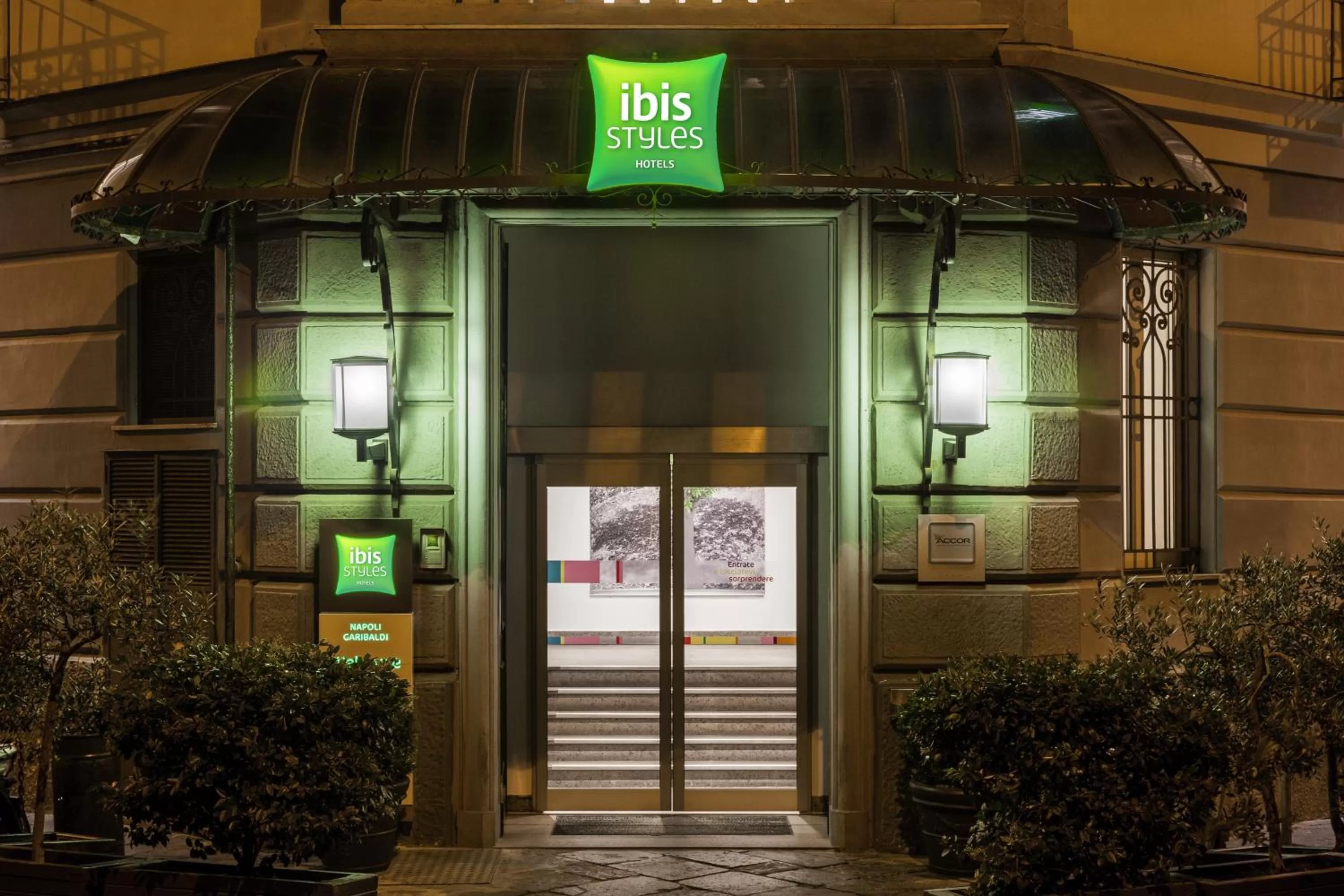 Facade/entrance in Ibis Styles Napoli Garibaldi