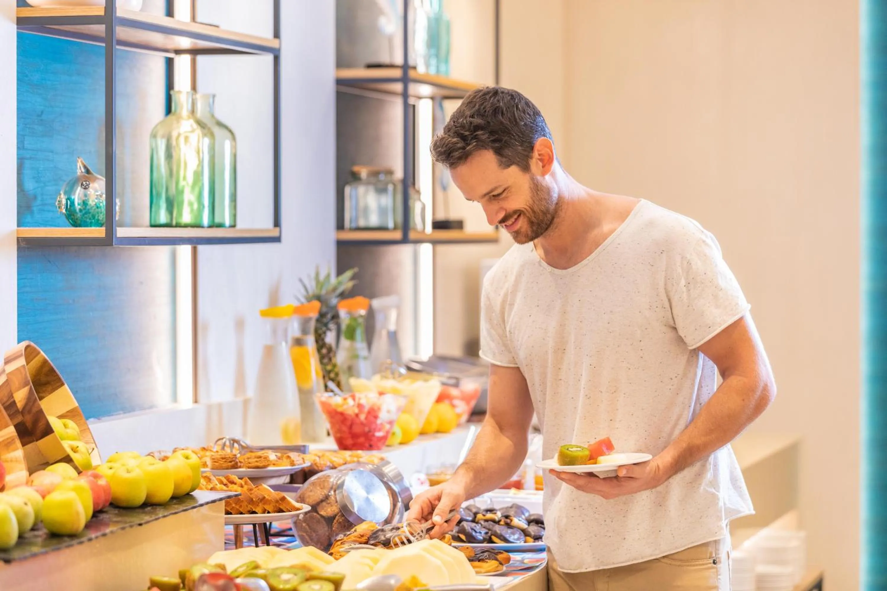 Buffet breakfast in JS Yate