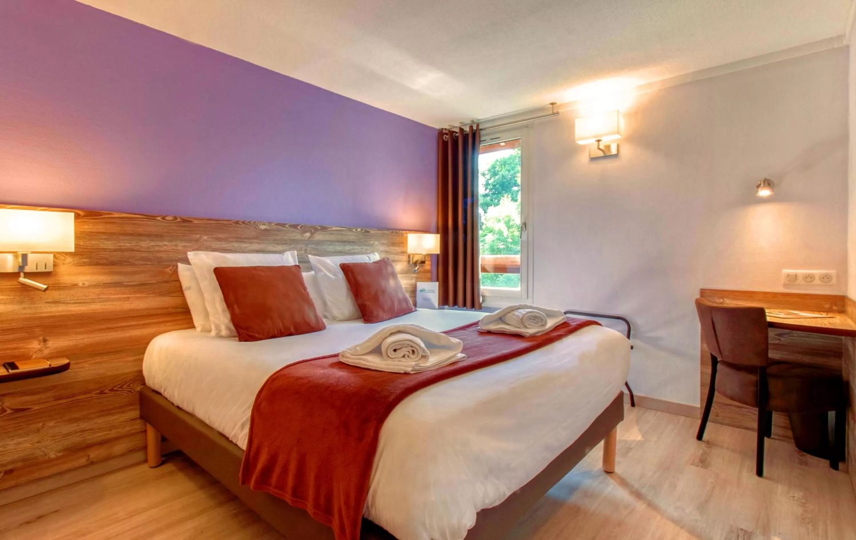 Double Room in Brit Hotel Confort Pau Lons