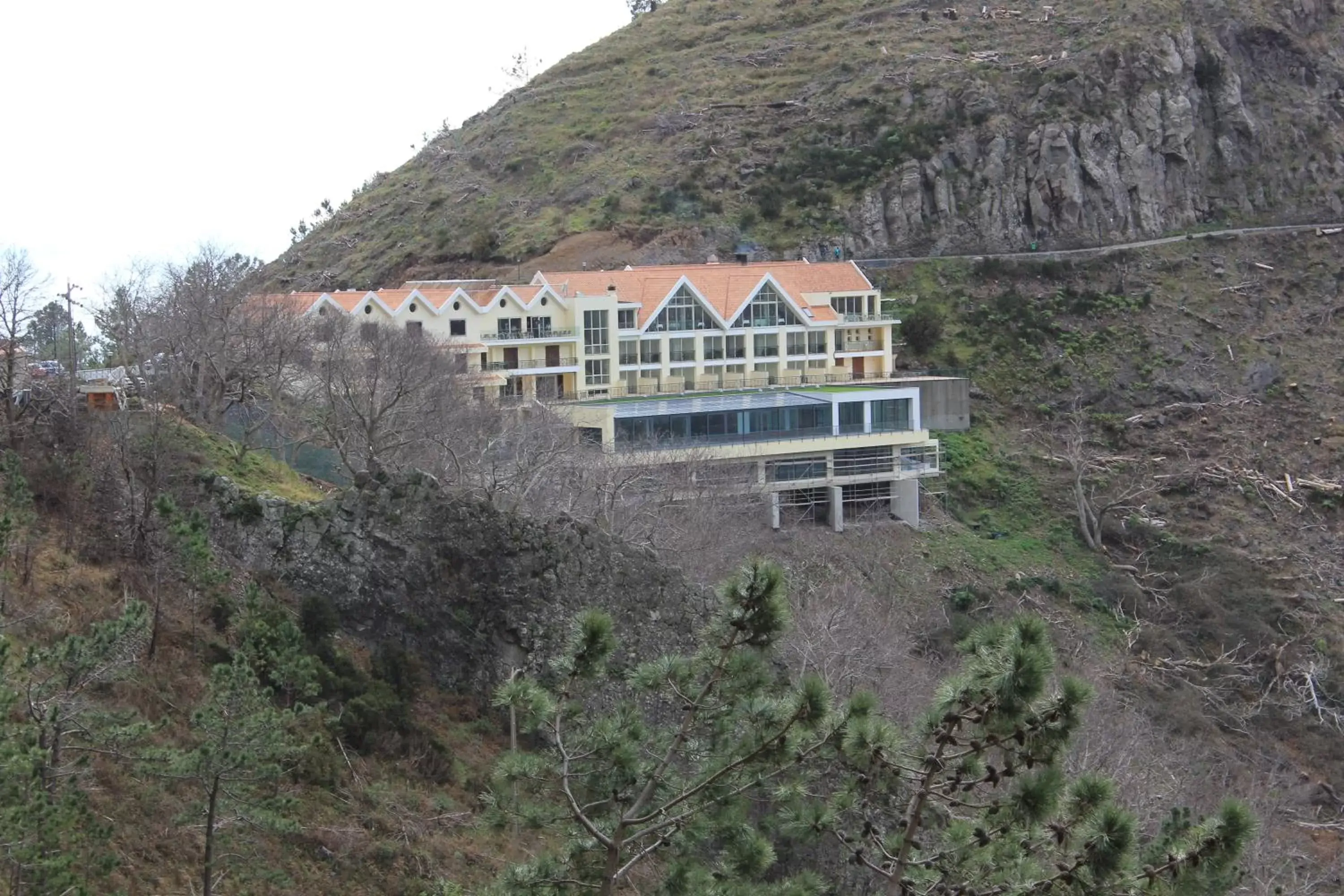 Facade/entrance, Property Building in Eira do Serrado - Hotel & Spa