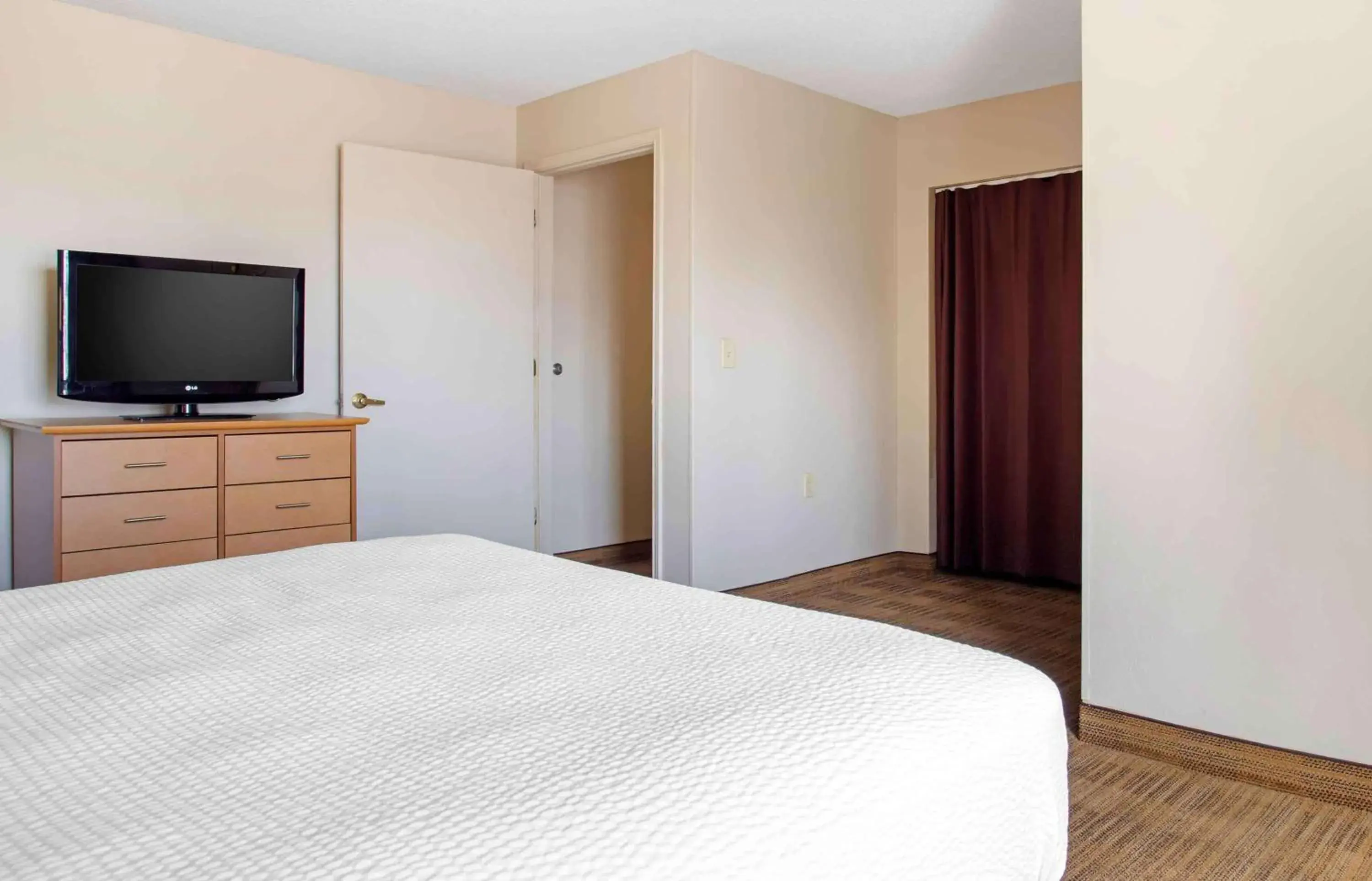 Bedroom, Bed in Extended Stay America Suites - Houston - Northwest - Hwy 290 - Hollister