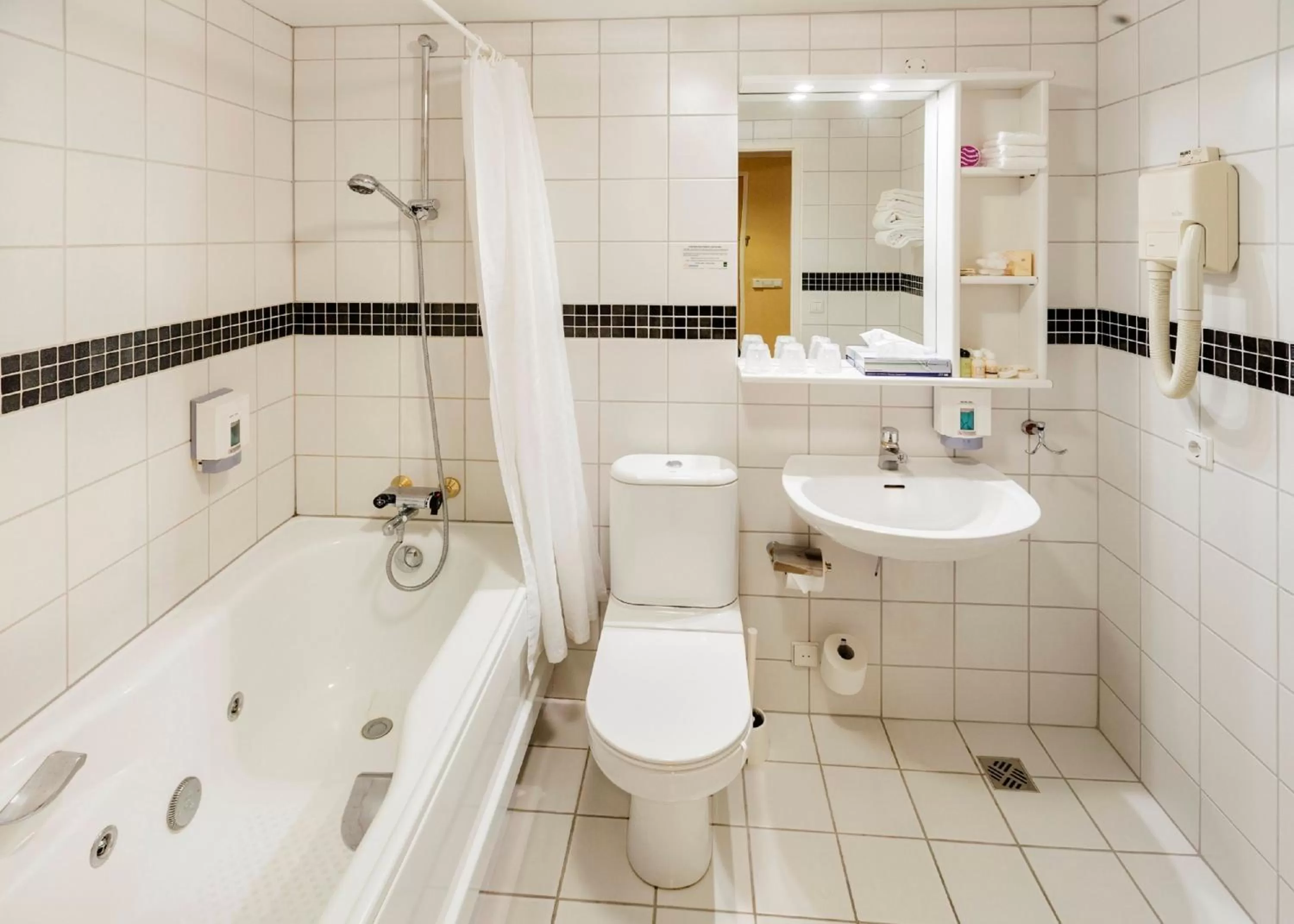 Bathroom in Fosshotel Rauðará