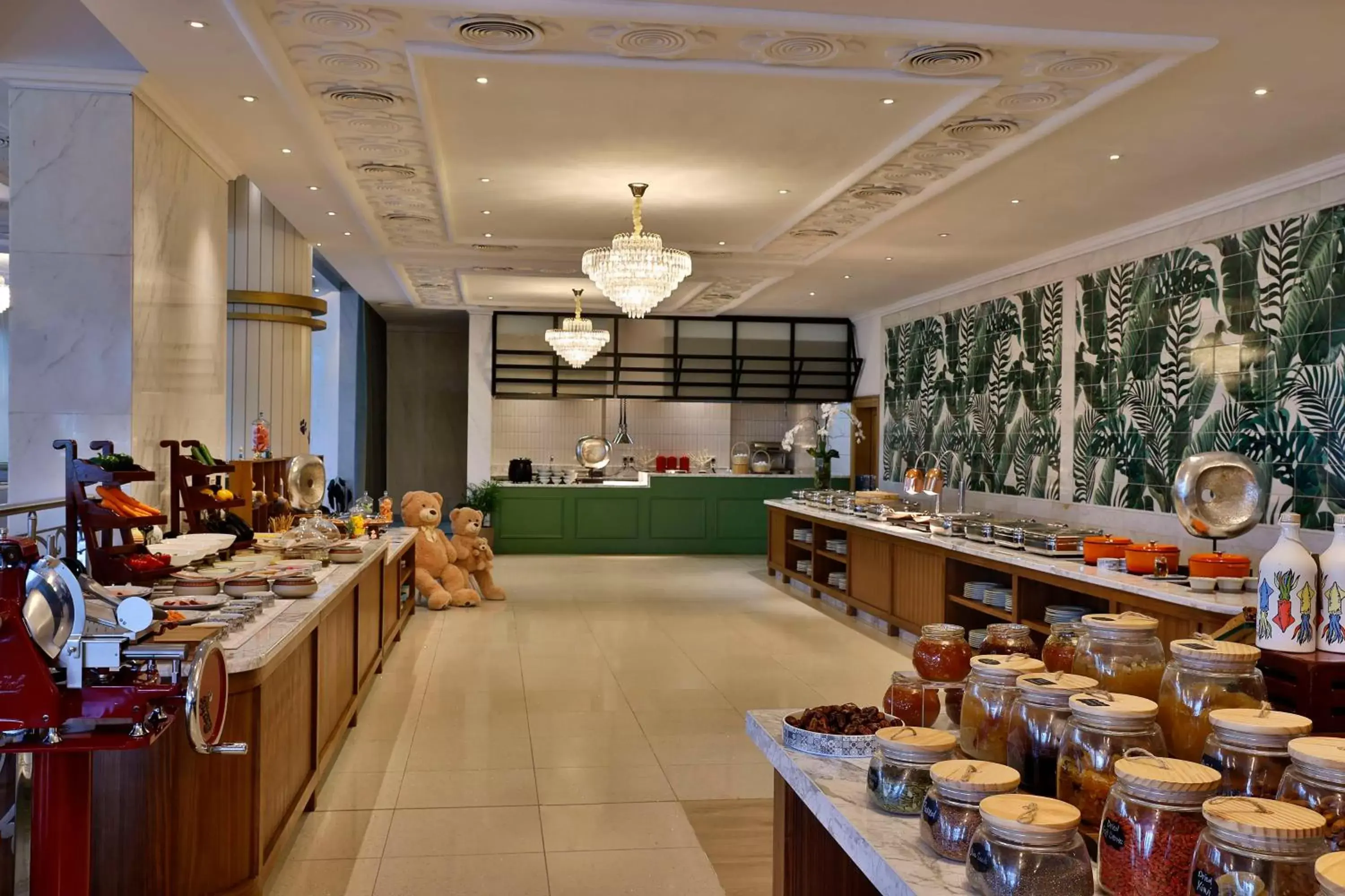 Breakfast, Restaurant/Places to Eat in Waldorf Astoria Ras Al Khaimah