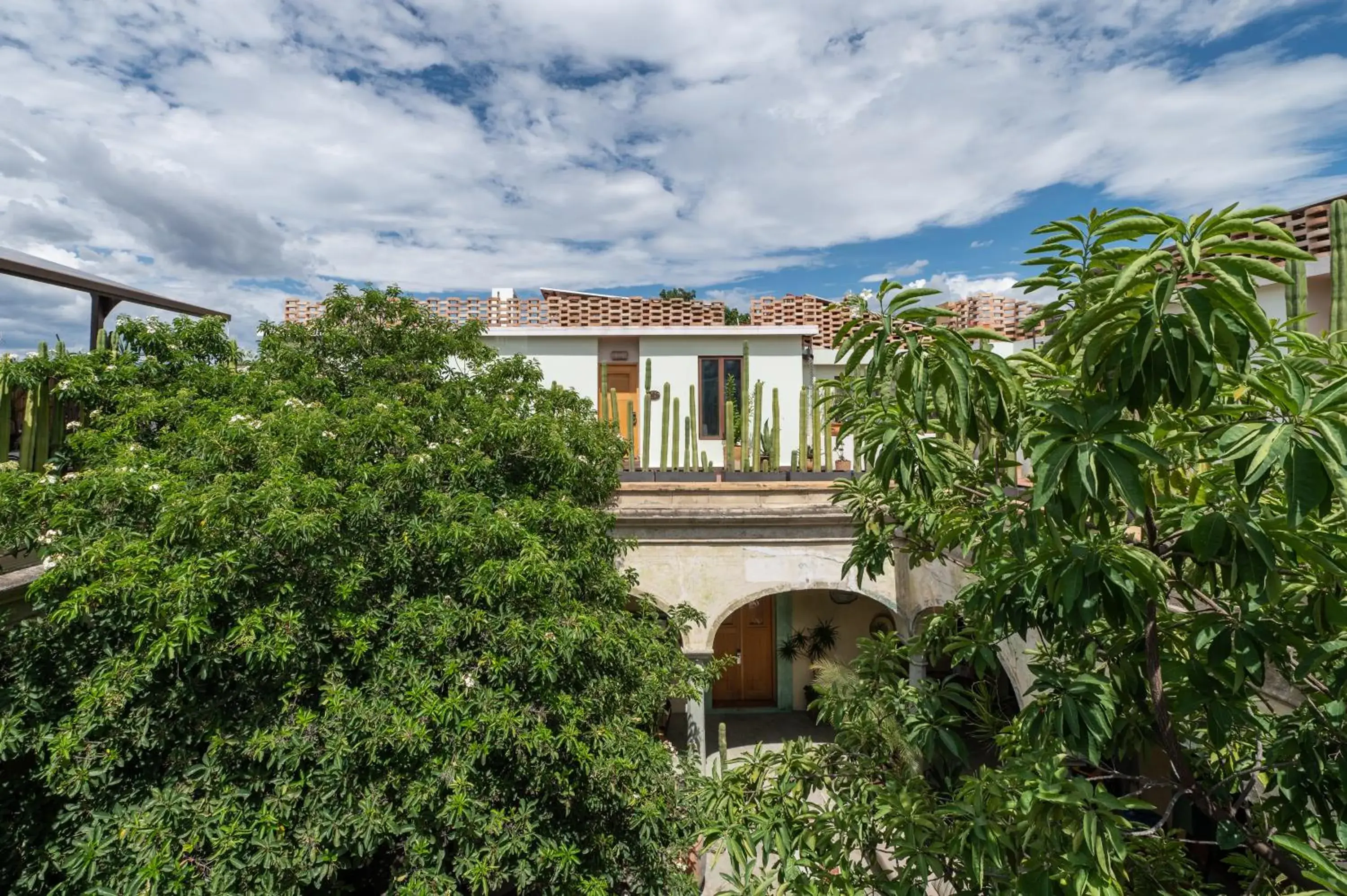 Property Building in Casa De Sierra Azul