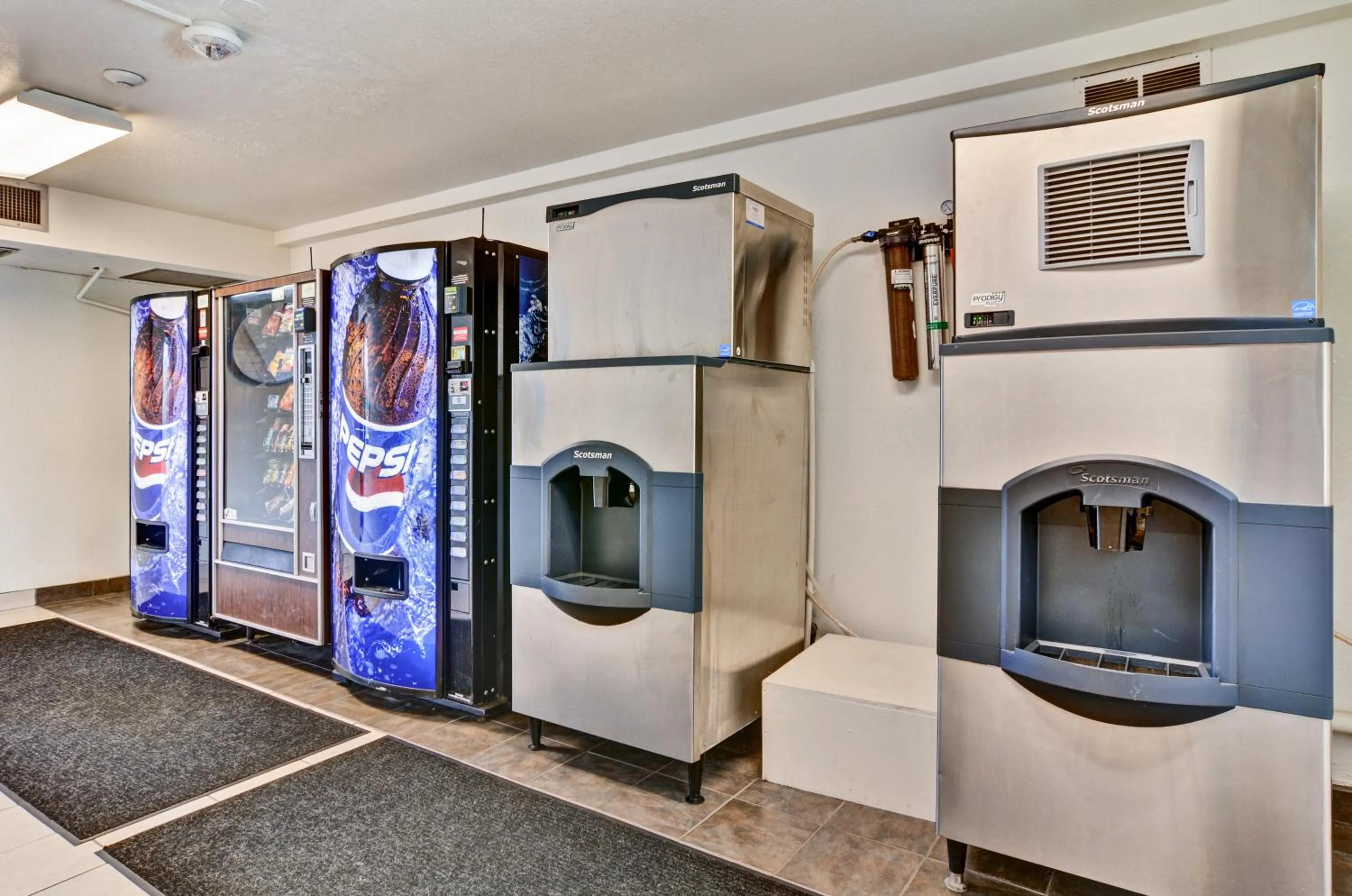 Food in Motel 6-Pittsburgh, PA - Crafton