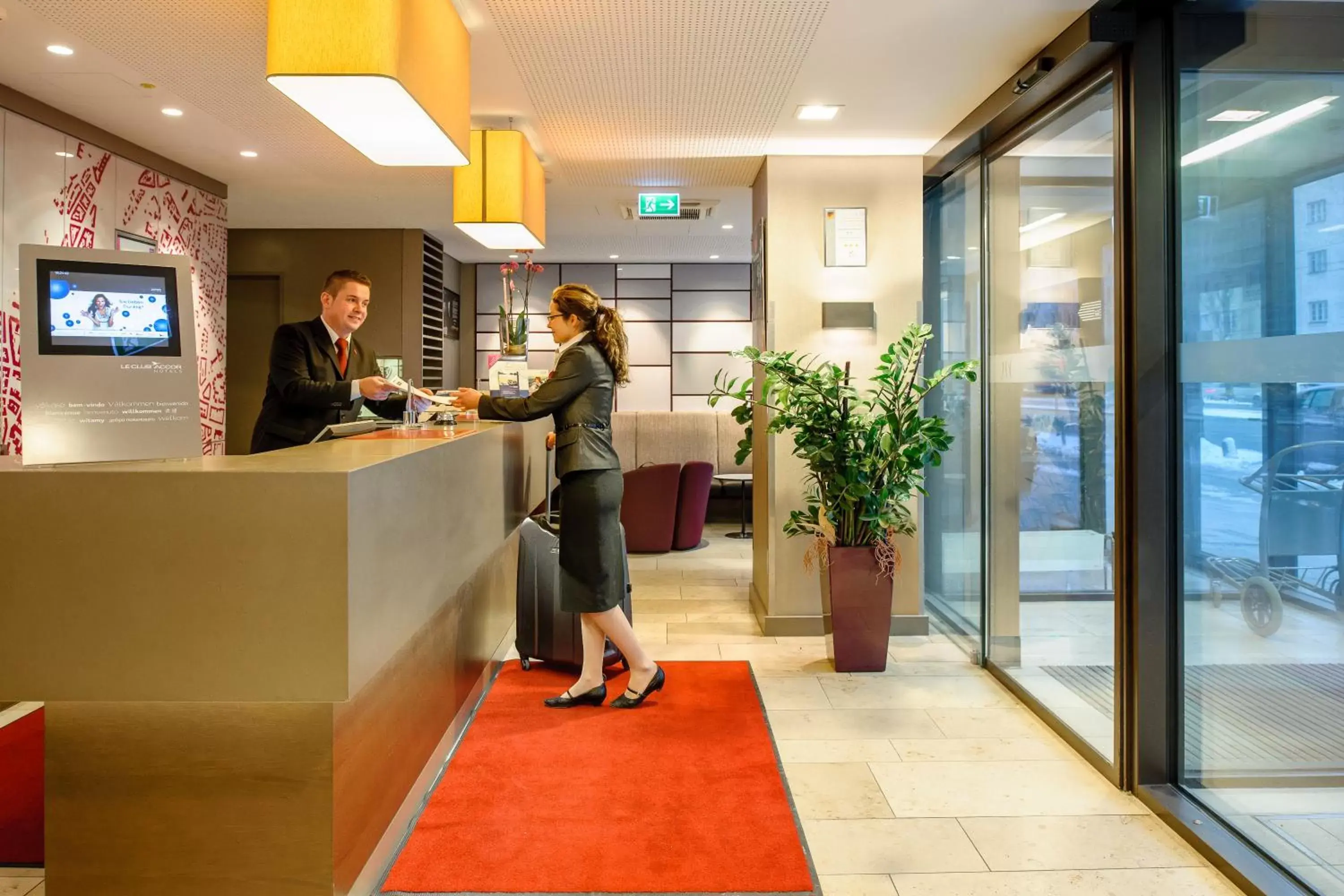 People, Lobby/Reception in Mercure Hotel München-Schwabing