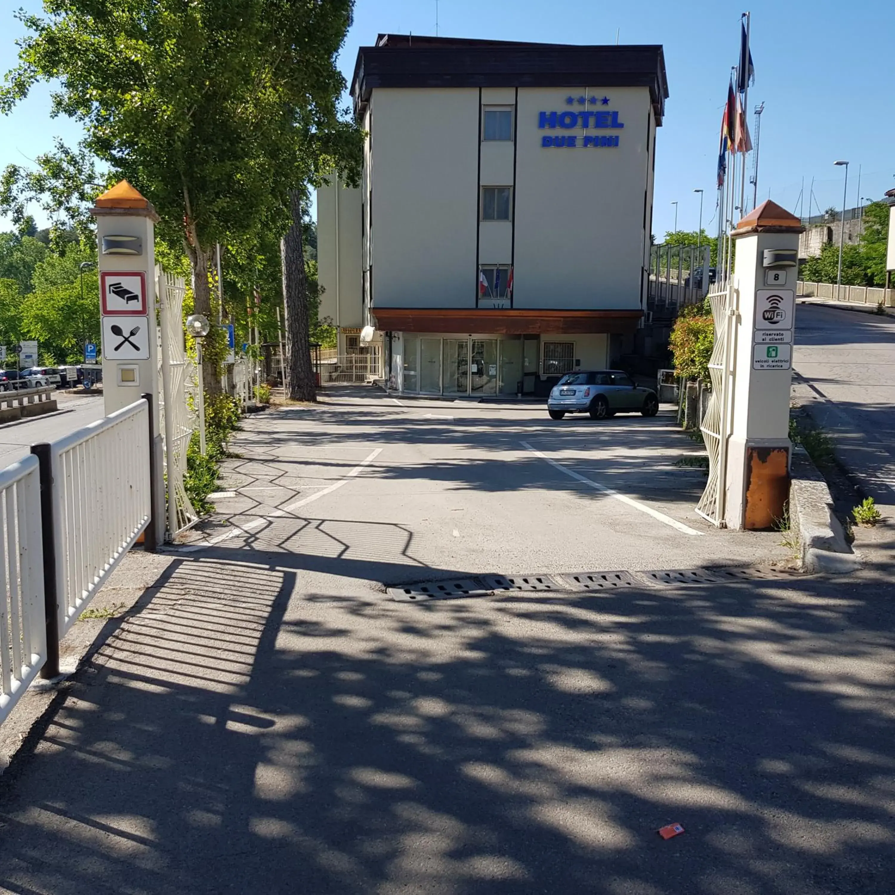 Property building in Hotel Due Pini