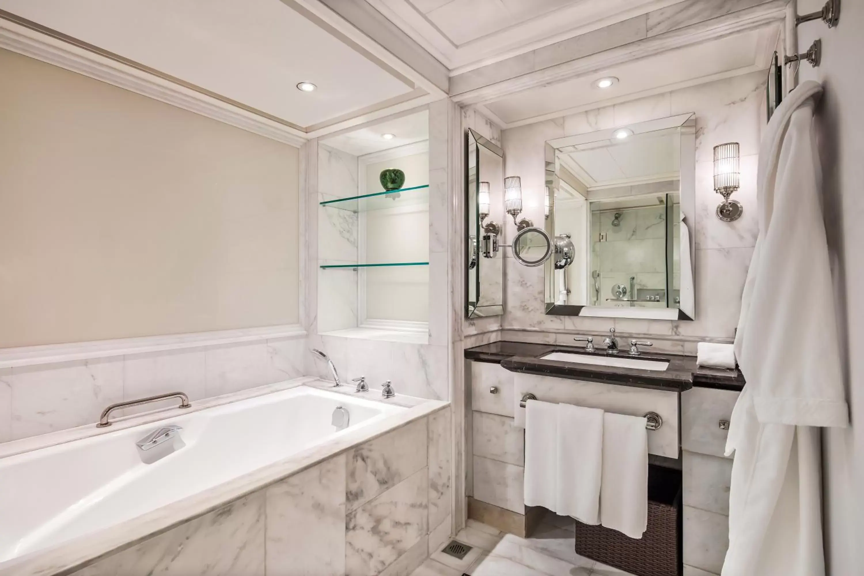 Bathroom in The St. Regis Beijing