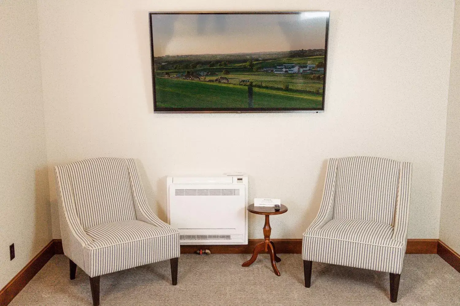 Seating Area in Hillside Inn