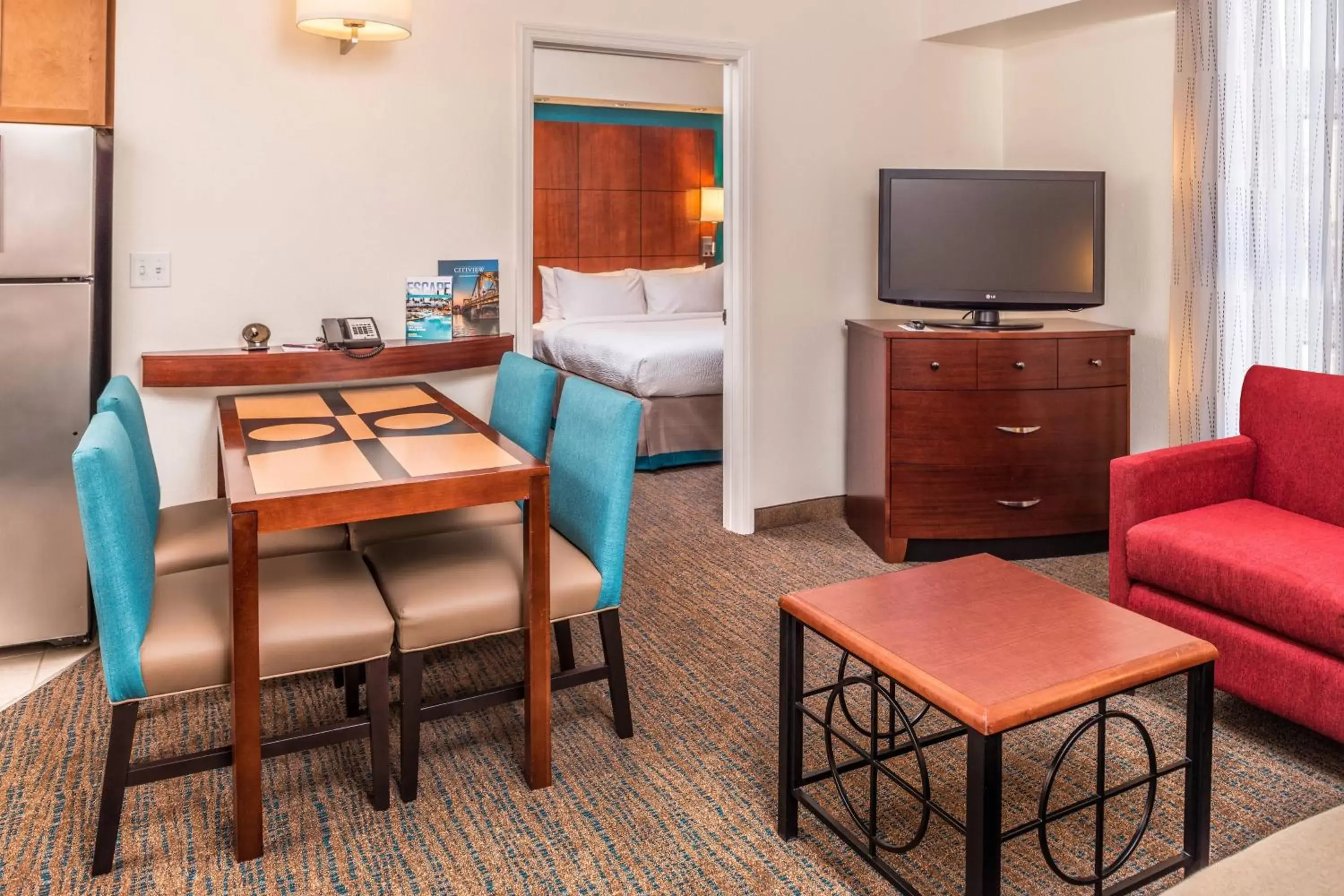 Bedroom, Seating Area in Residence Inn Pittsburgh North Shore