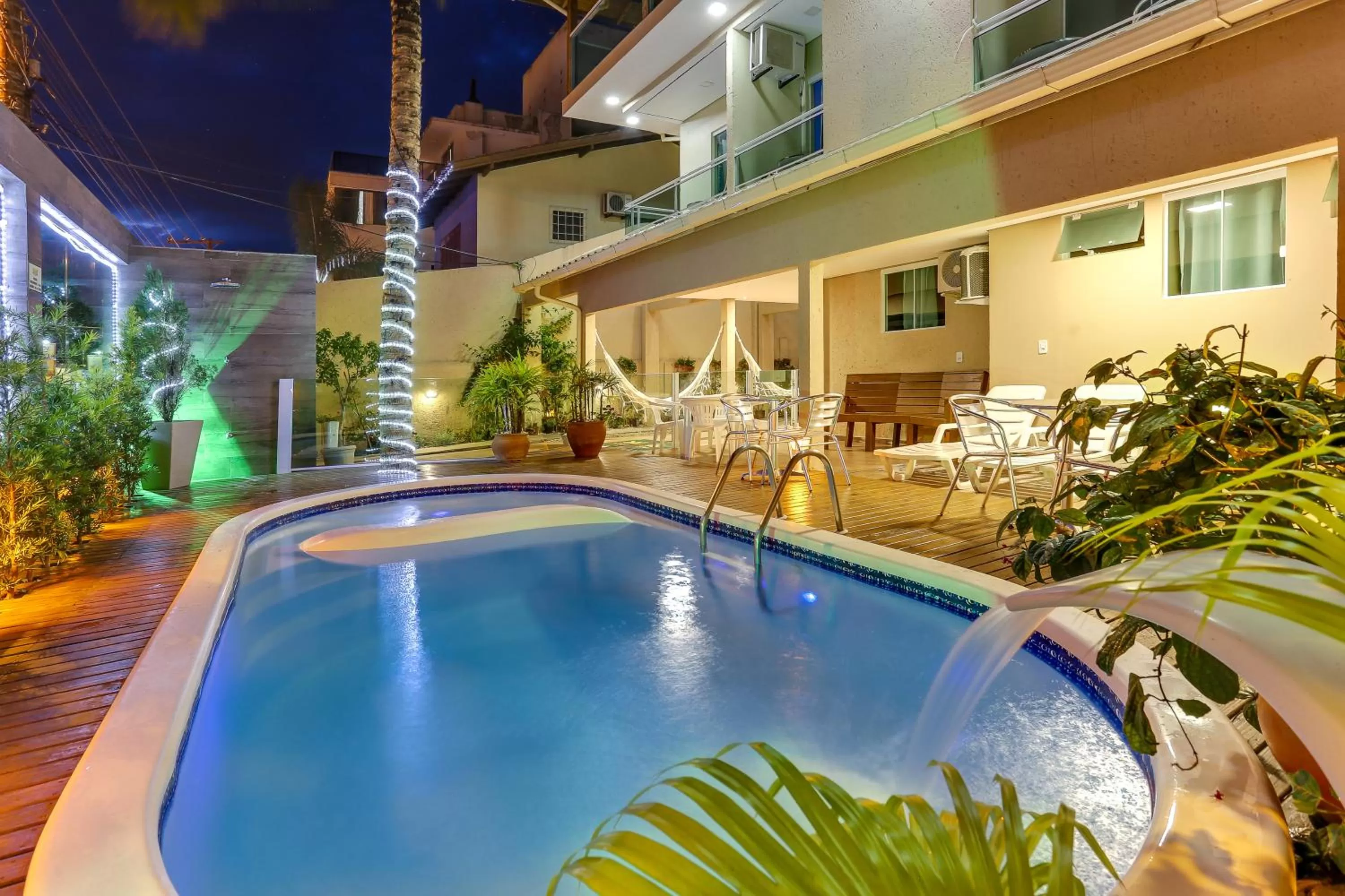 Swimming pool in Pousada Tissiano