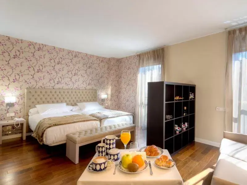 Food and drinks, Bed in Hotel Spa Ciudad de Astorga By PortBlue Boutique