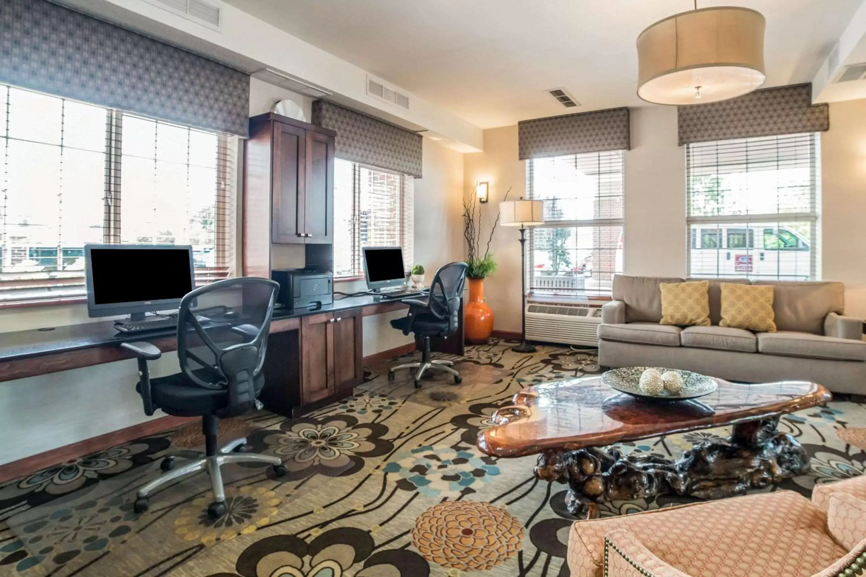 Lobby or reception, Seating Area in Comfort Suites Airport Salt Lake City