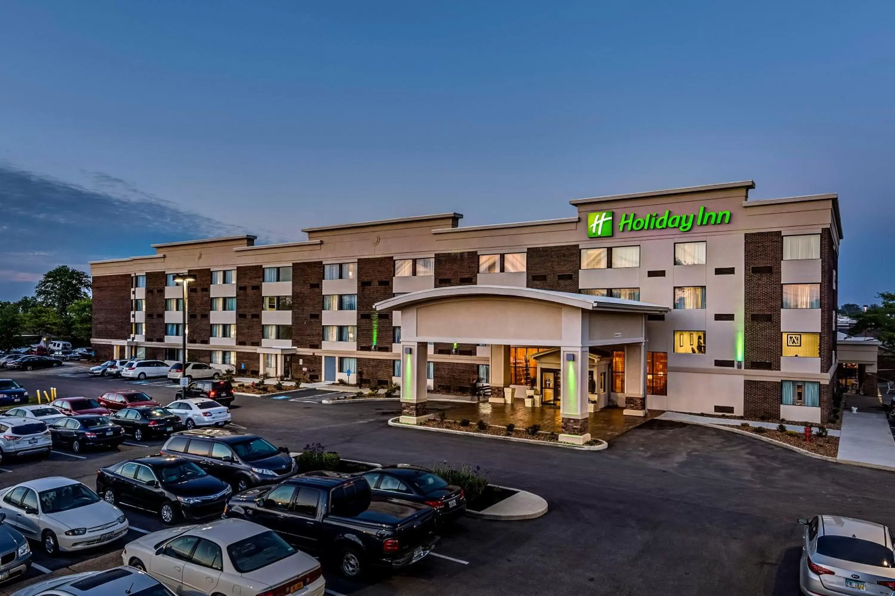 Property building in Holiday Inn Cleveland Northeast - Mentor, an IHG Hotel