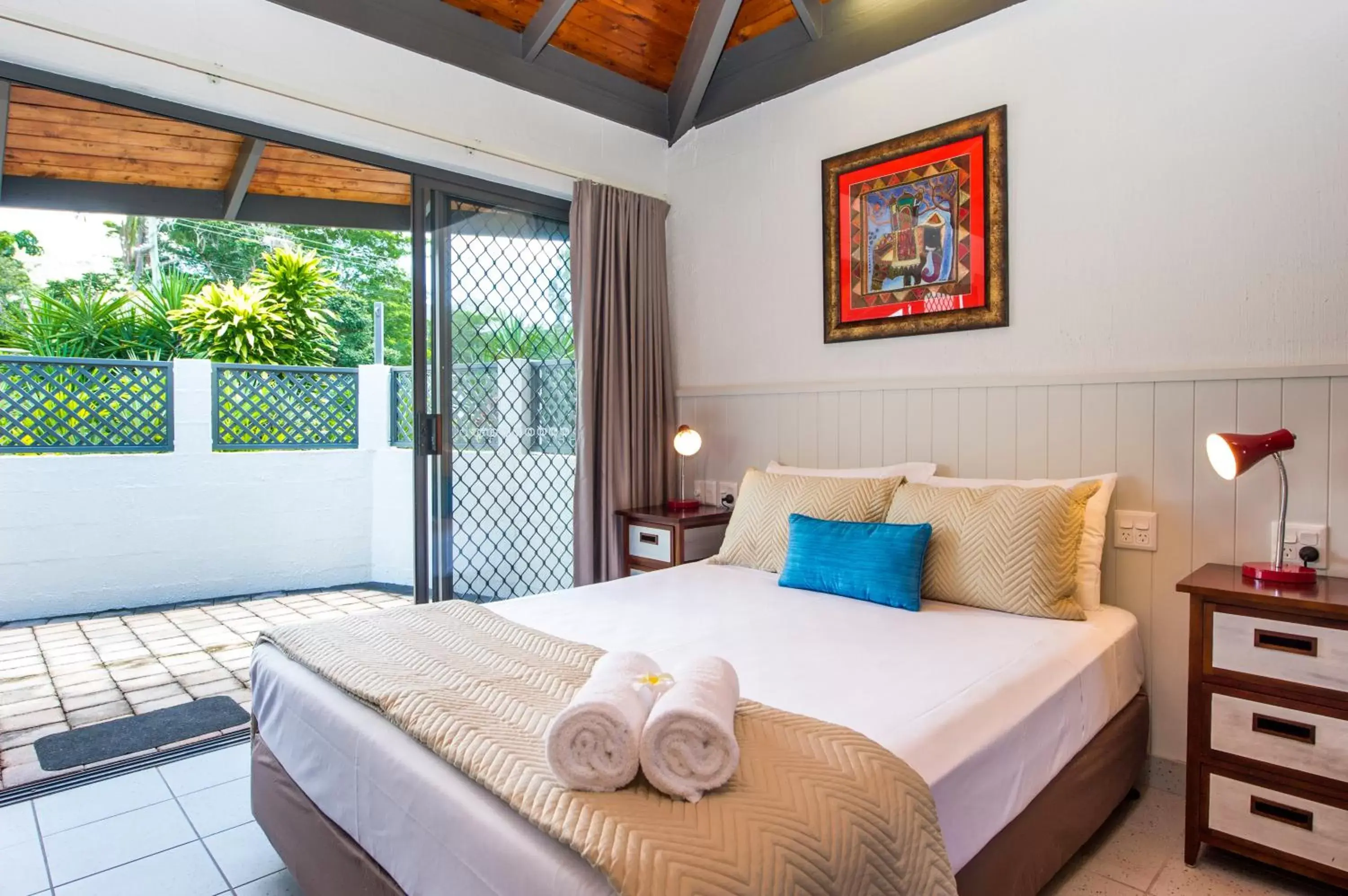 Bed in Island Leisure Resort