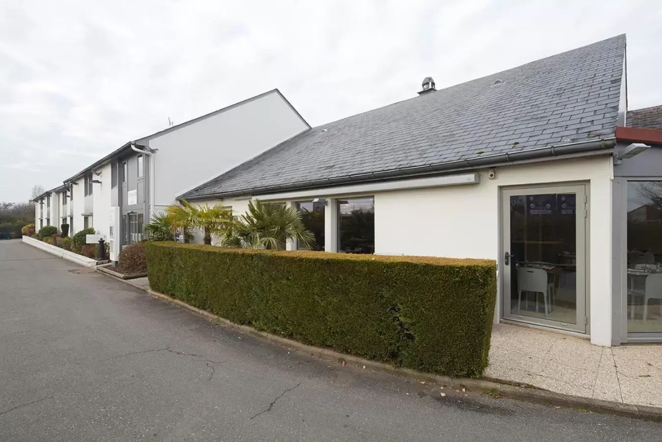 Facade/entrance, Property Building in Campanile Dijon Est - Saint Apollinaire