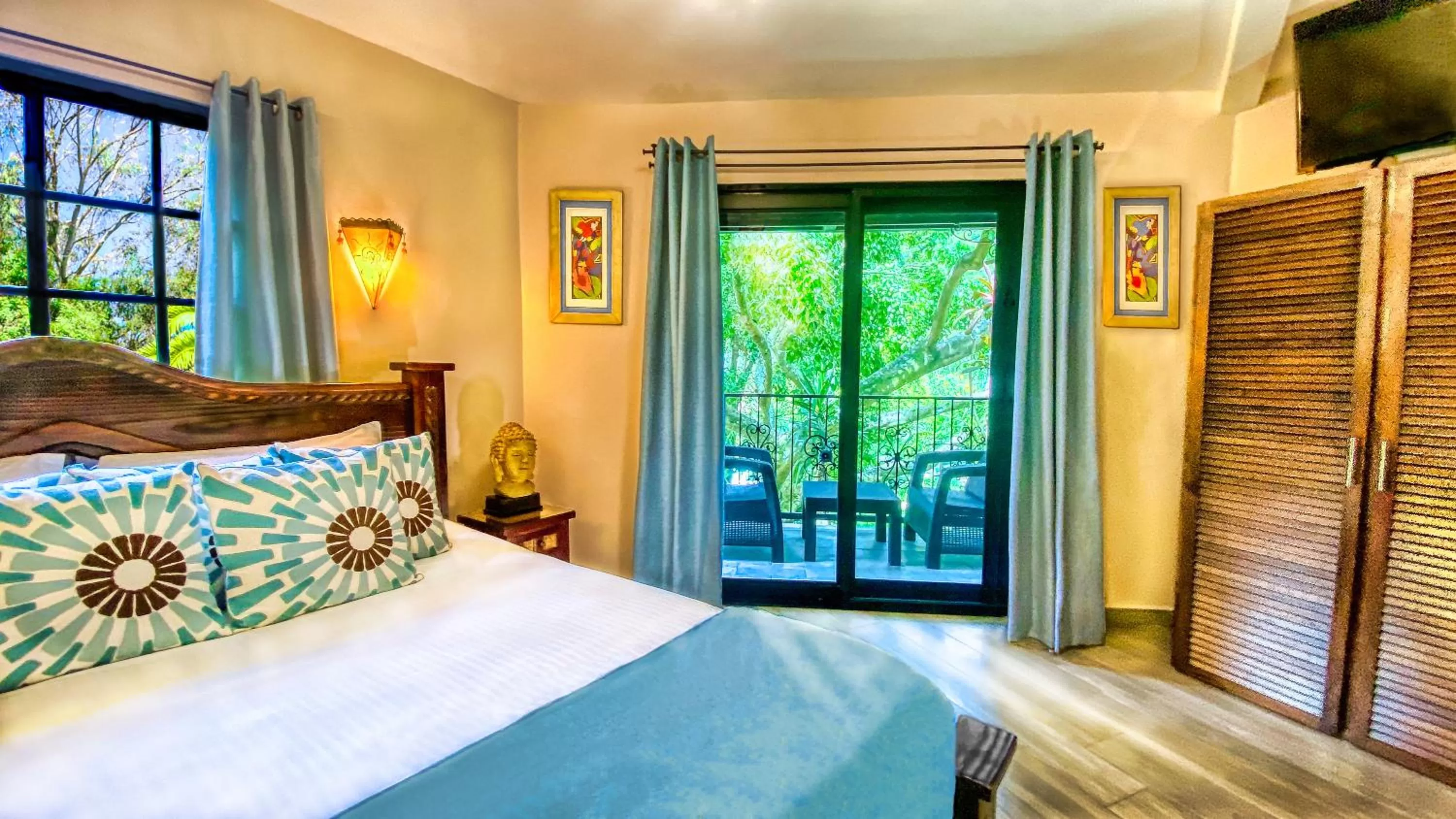 Patio, View in Boquete Garden Inn