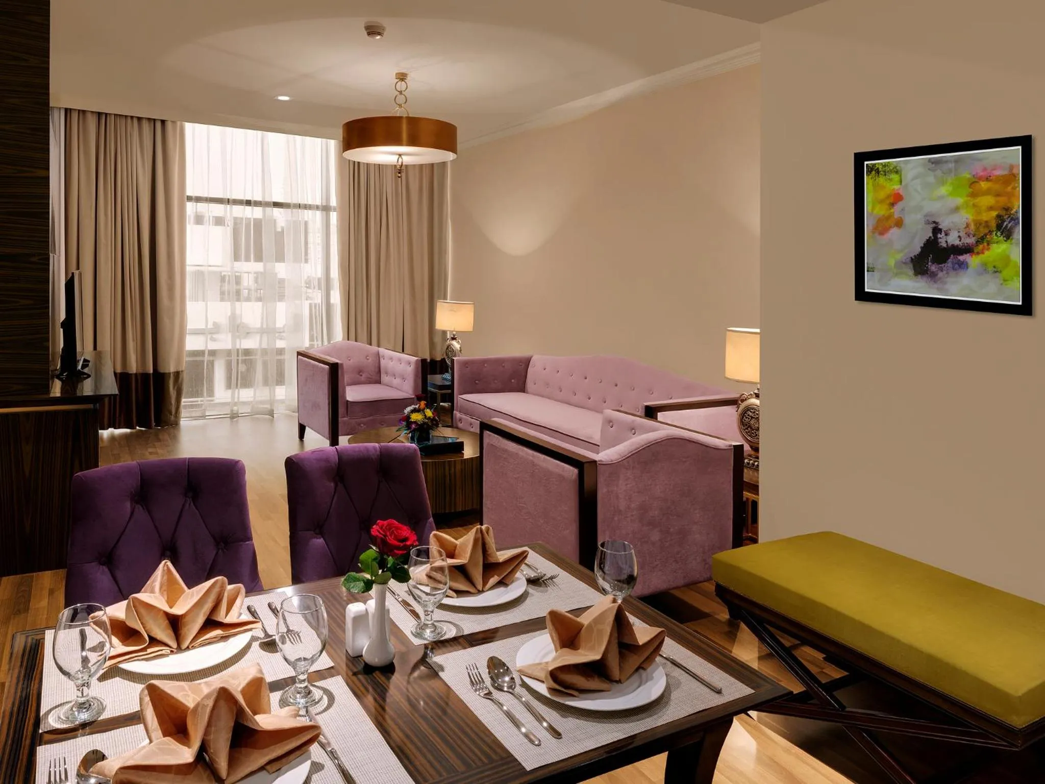 Living room in Landmark Premier Hotel