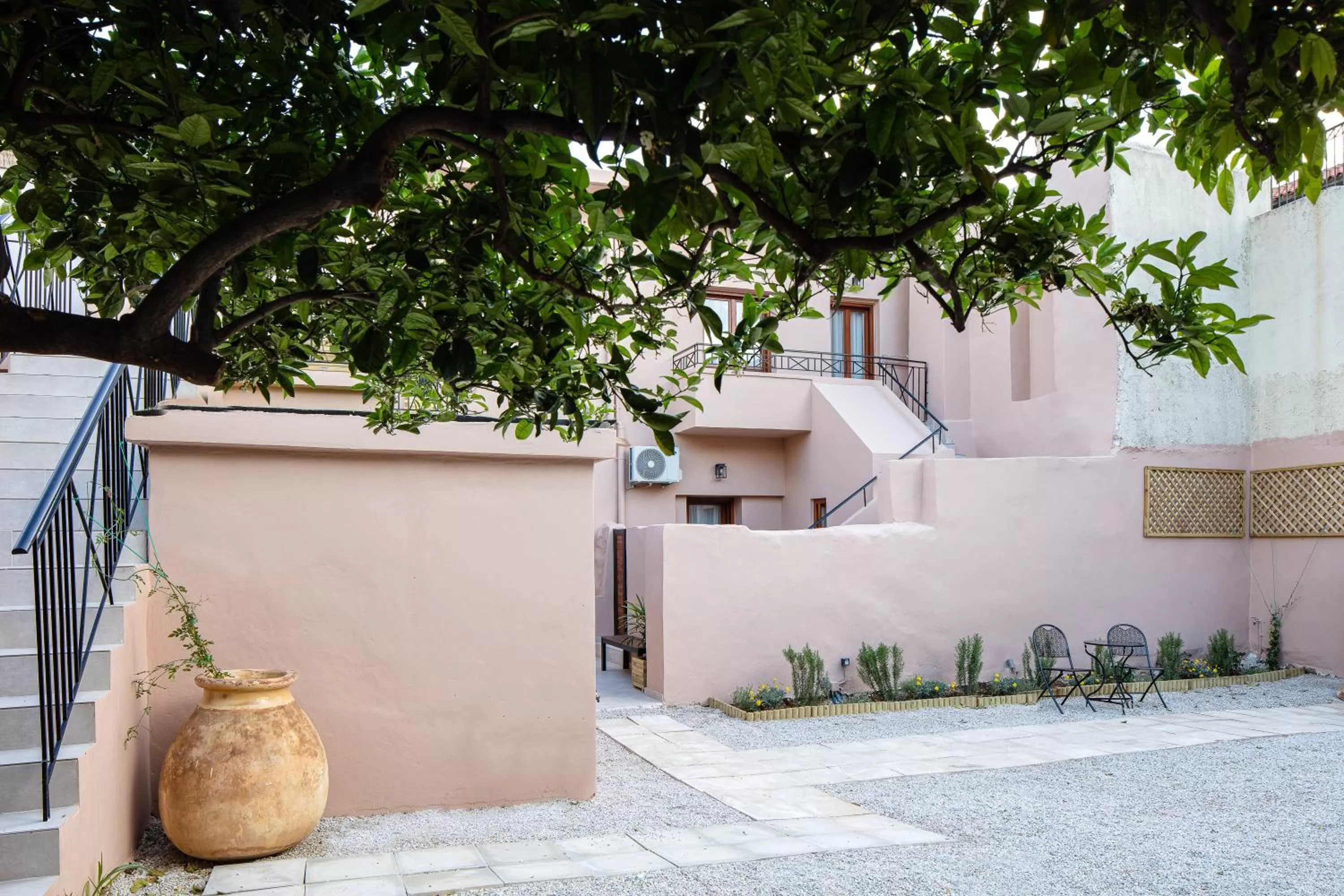 Property building in Centro Storico