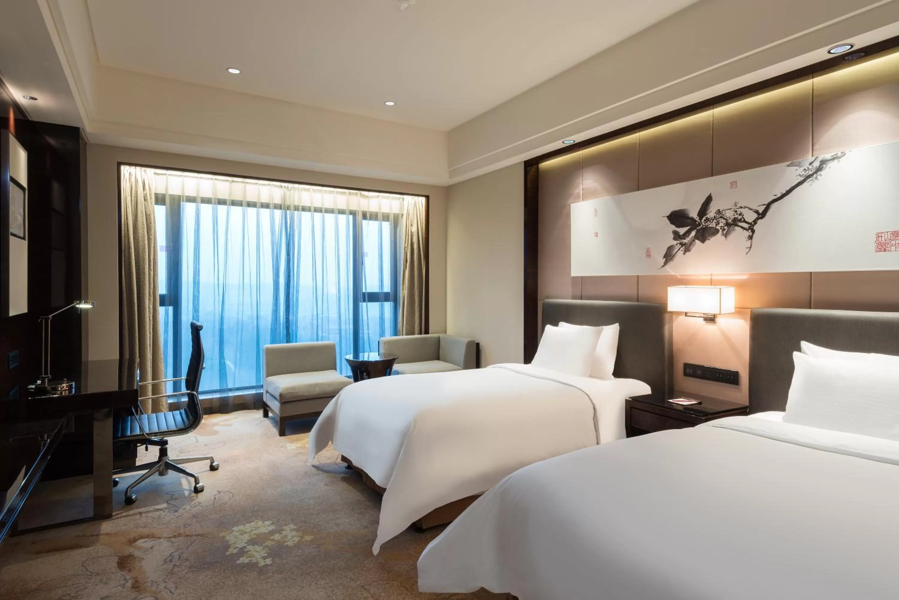 Photo of the whole room, Bed in Crowne Plaza Chengdu Panda Garden by IHG
