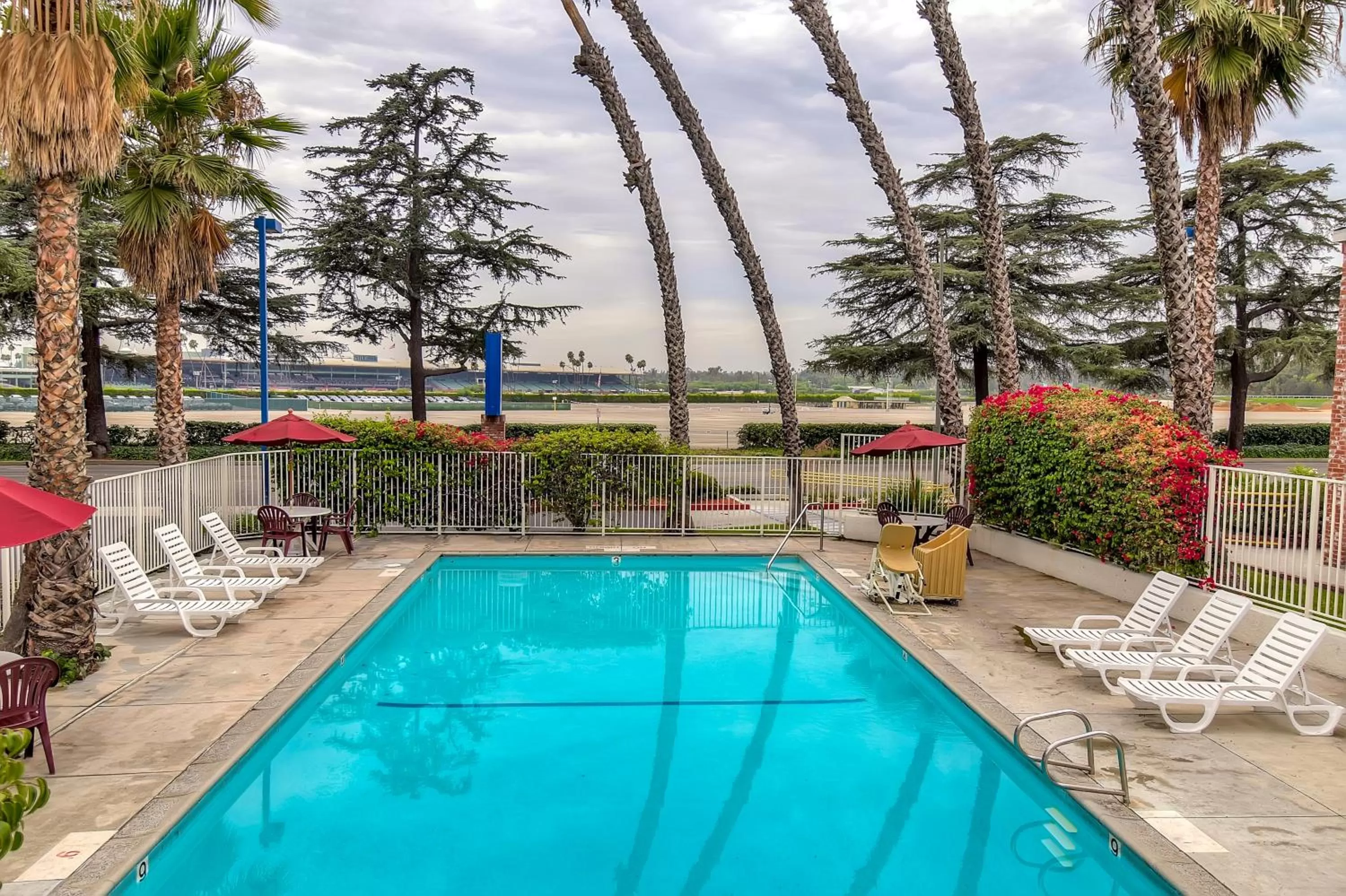 Patio in Motel 6-Arcadia, CA - Los Angeles - Pasadena Area