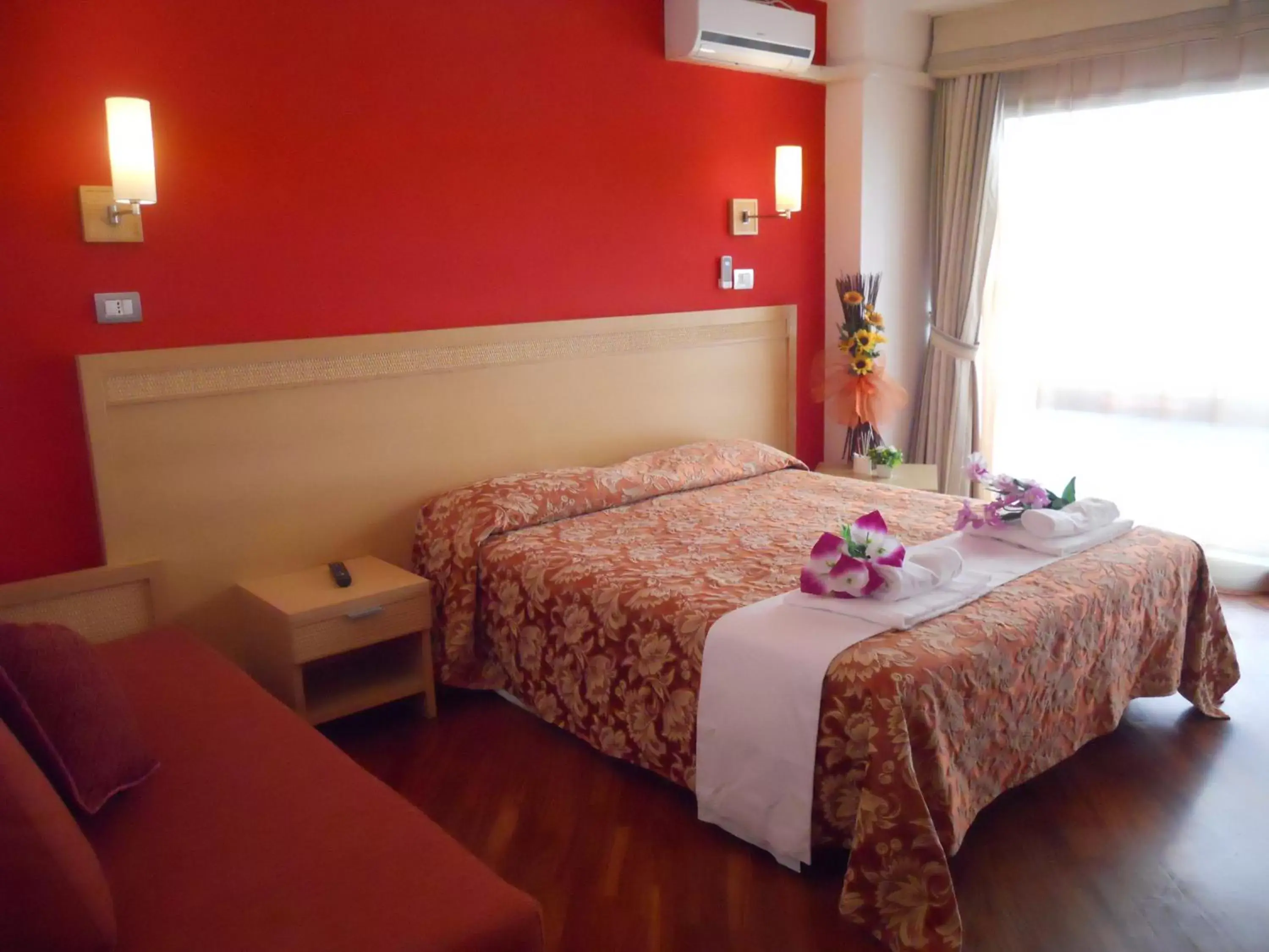 Bedroom, Bed in Catania Crossing B&B - Rooms & Comforts