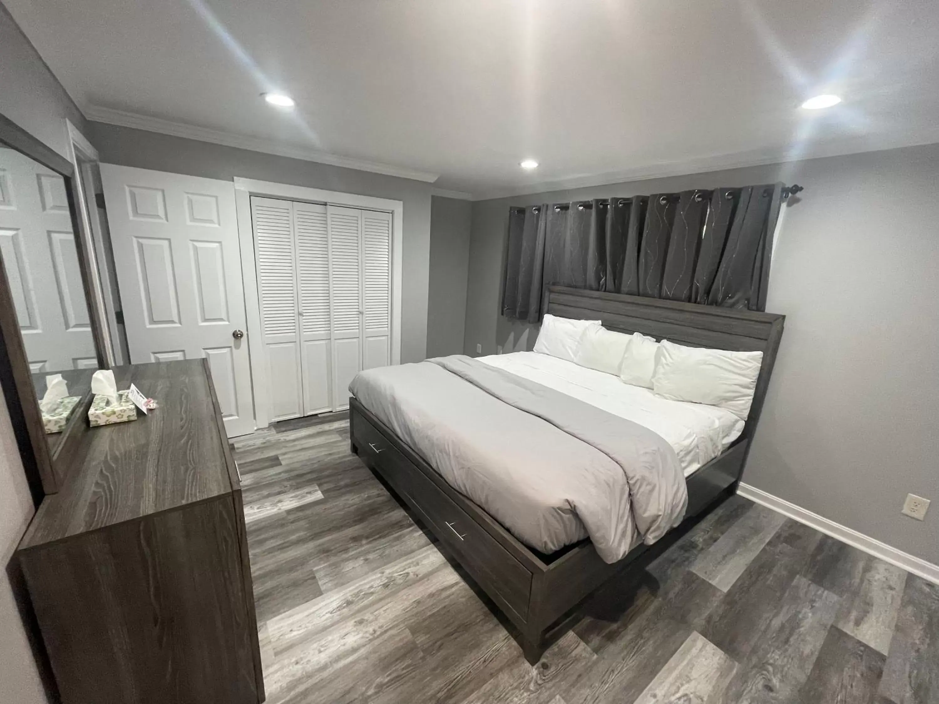 Bed in Aquastar Inn Bed in Aquastar Inn