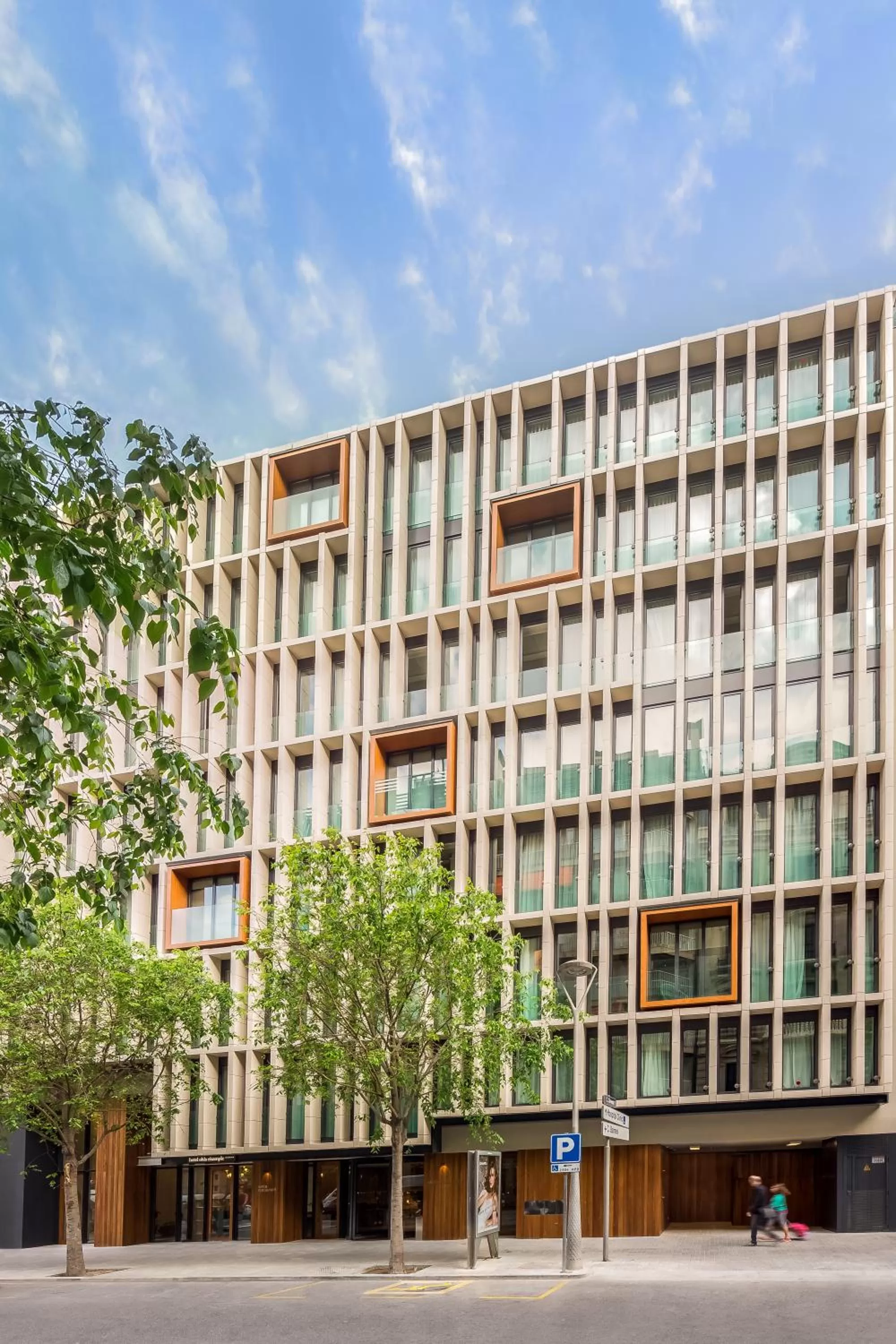 Facade/entrance in Ohla Eixample