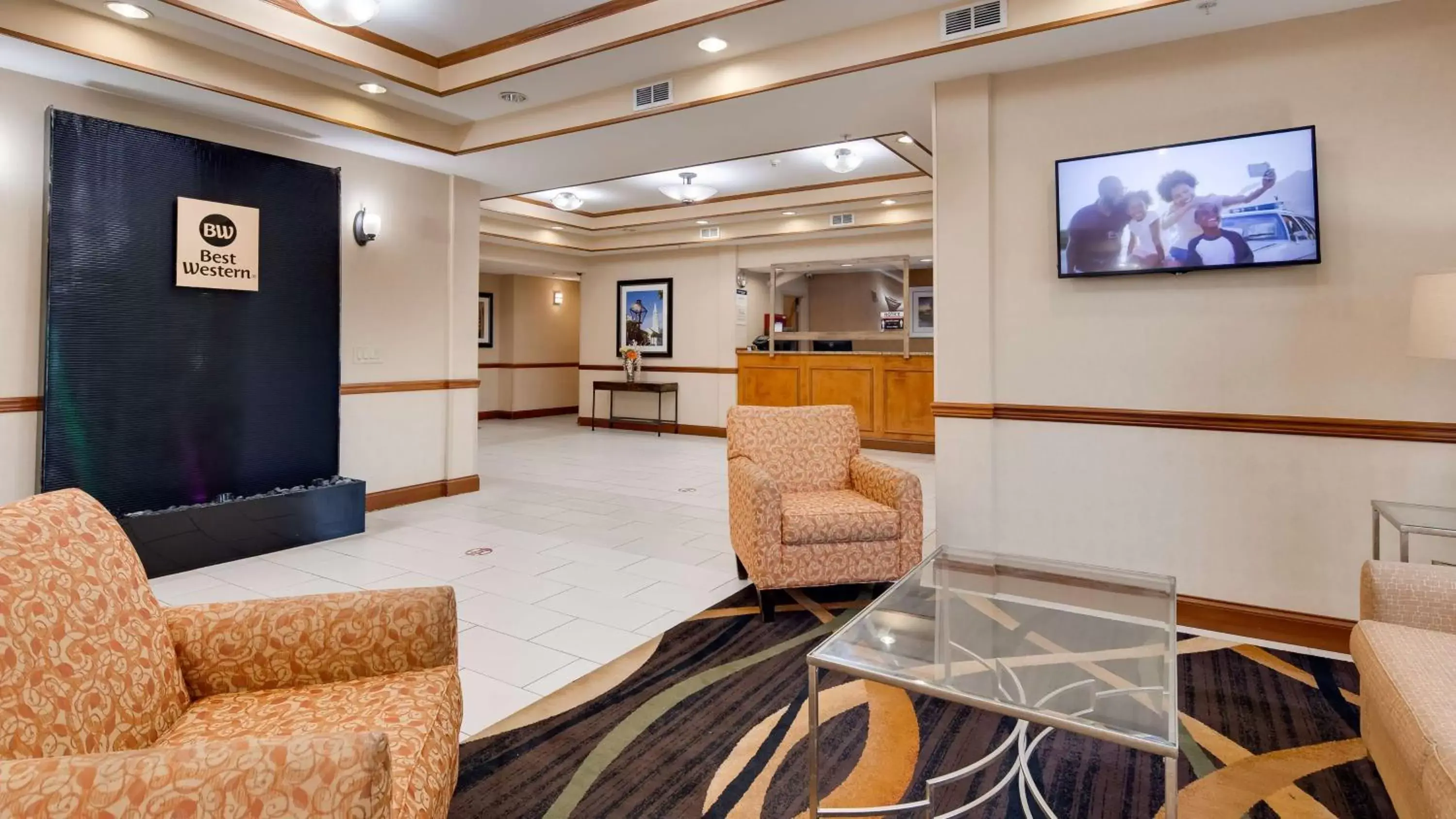 Lobby or reception, Lobby/Reception in Best Western Executive Inn - Latta