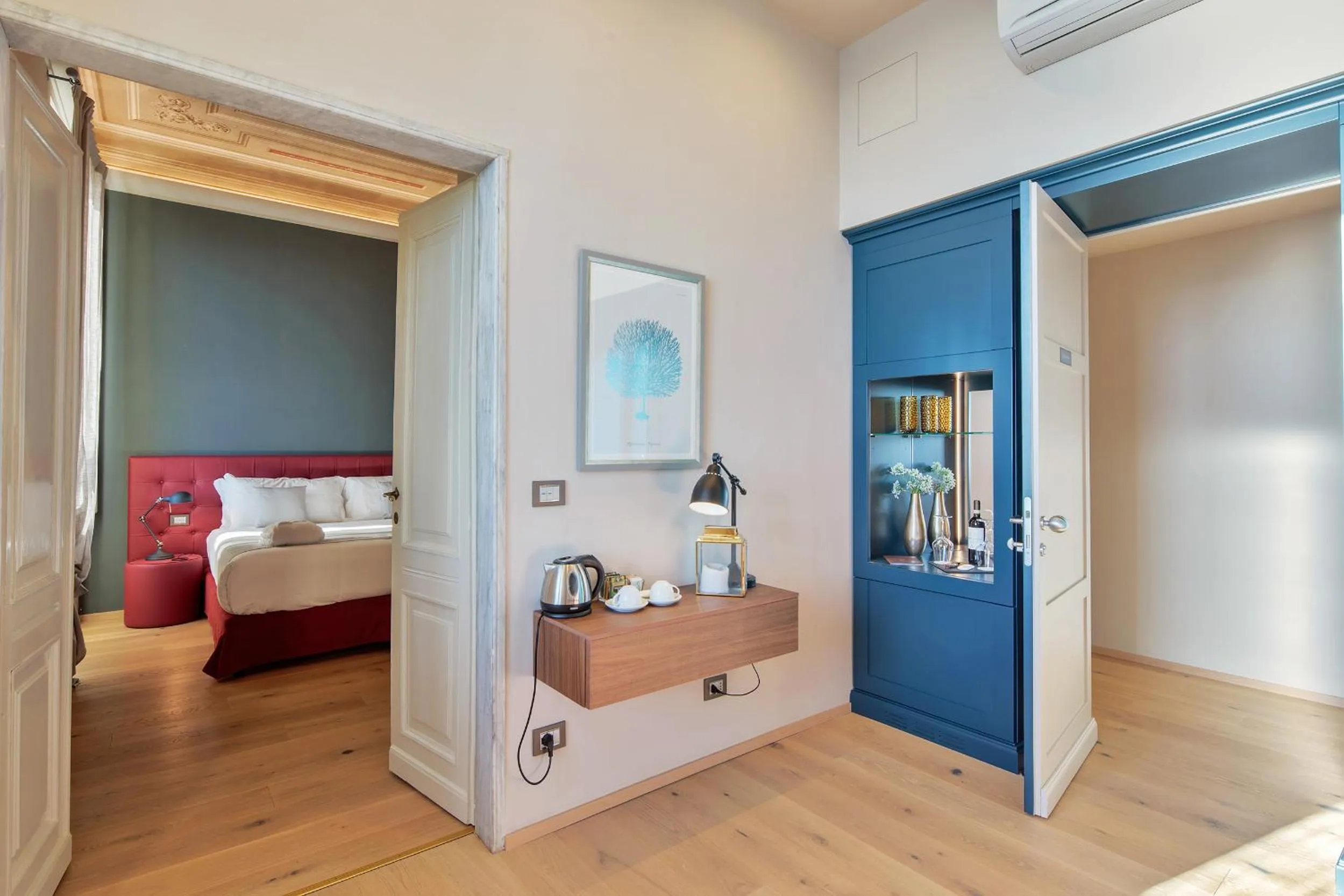 Bed in Villa Riviera Resort