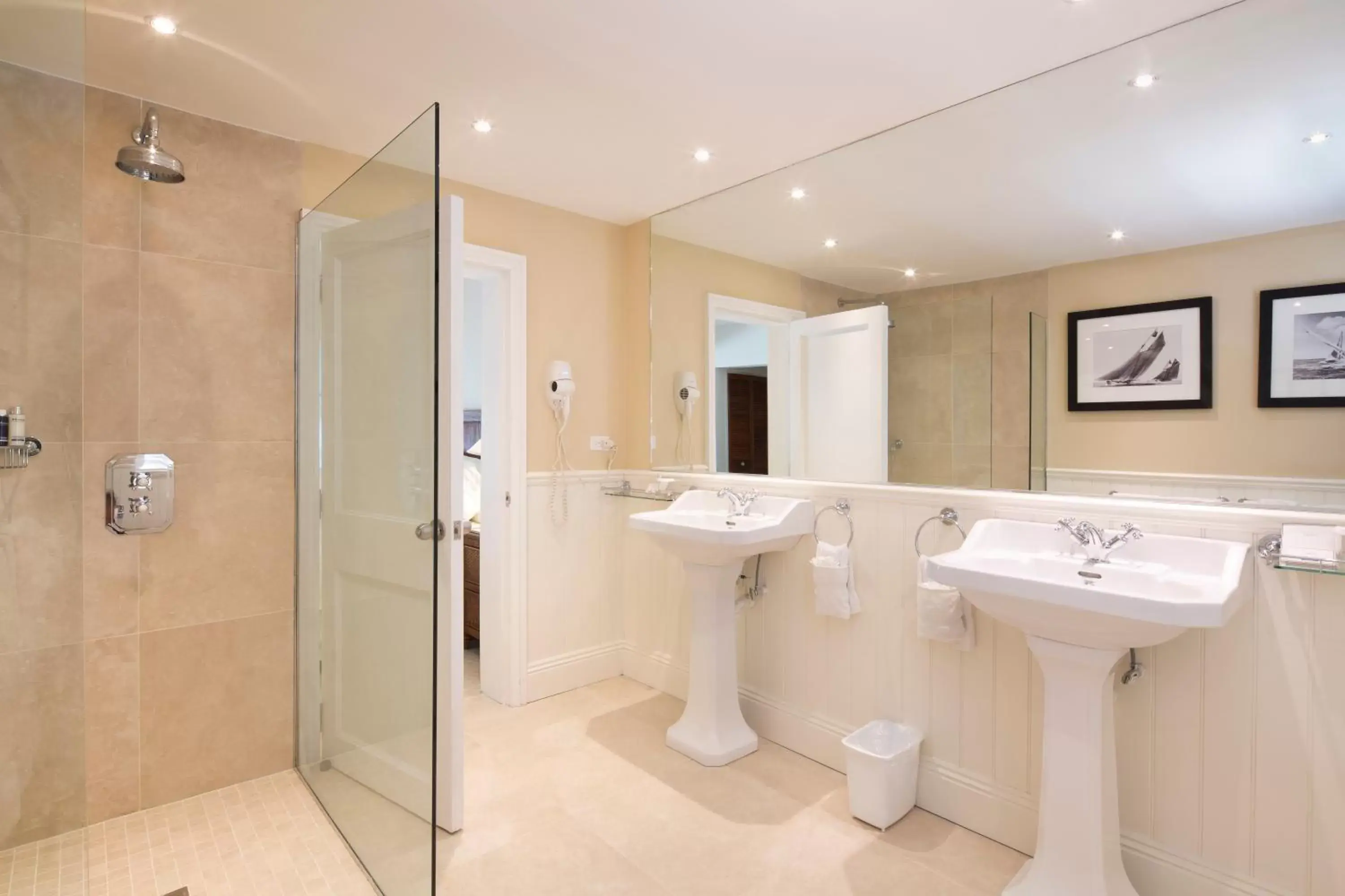 Bathroom in Blue Waters Resort and Spa