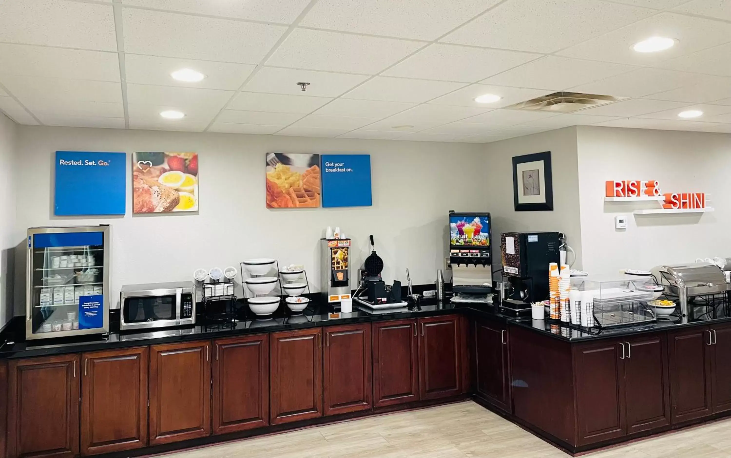 Buffet breakfast, Restaurant/Places to Eat in Comfort Inn & Suites Gordon HWY