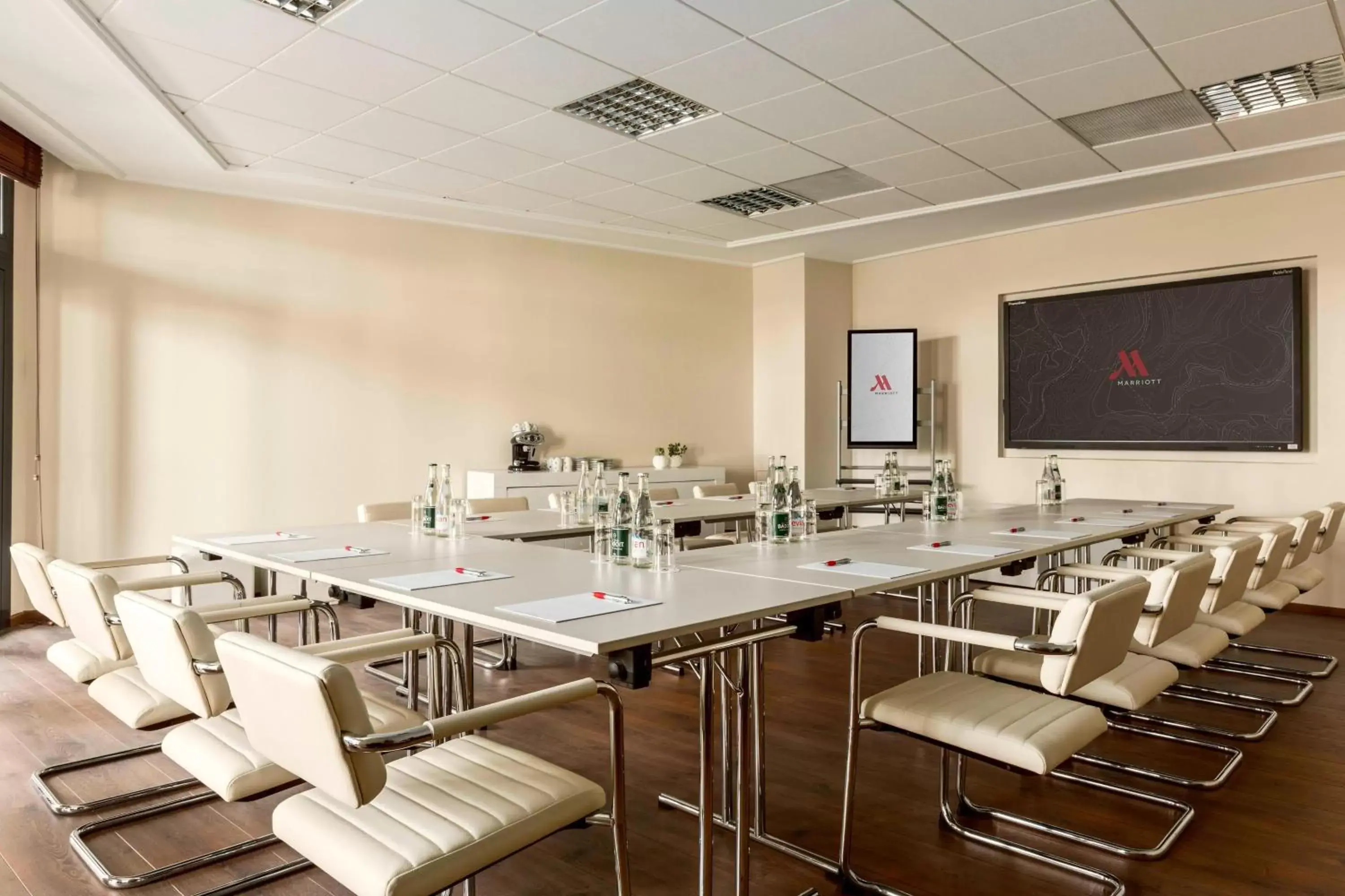 Meeting/conference room in Riviera Marriott Hotel La Porte De Monaco