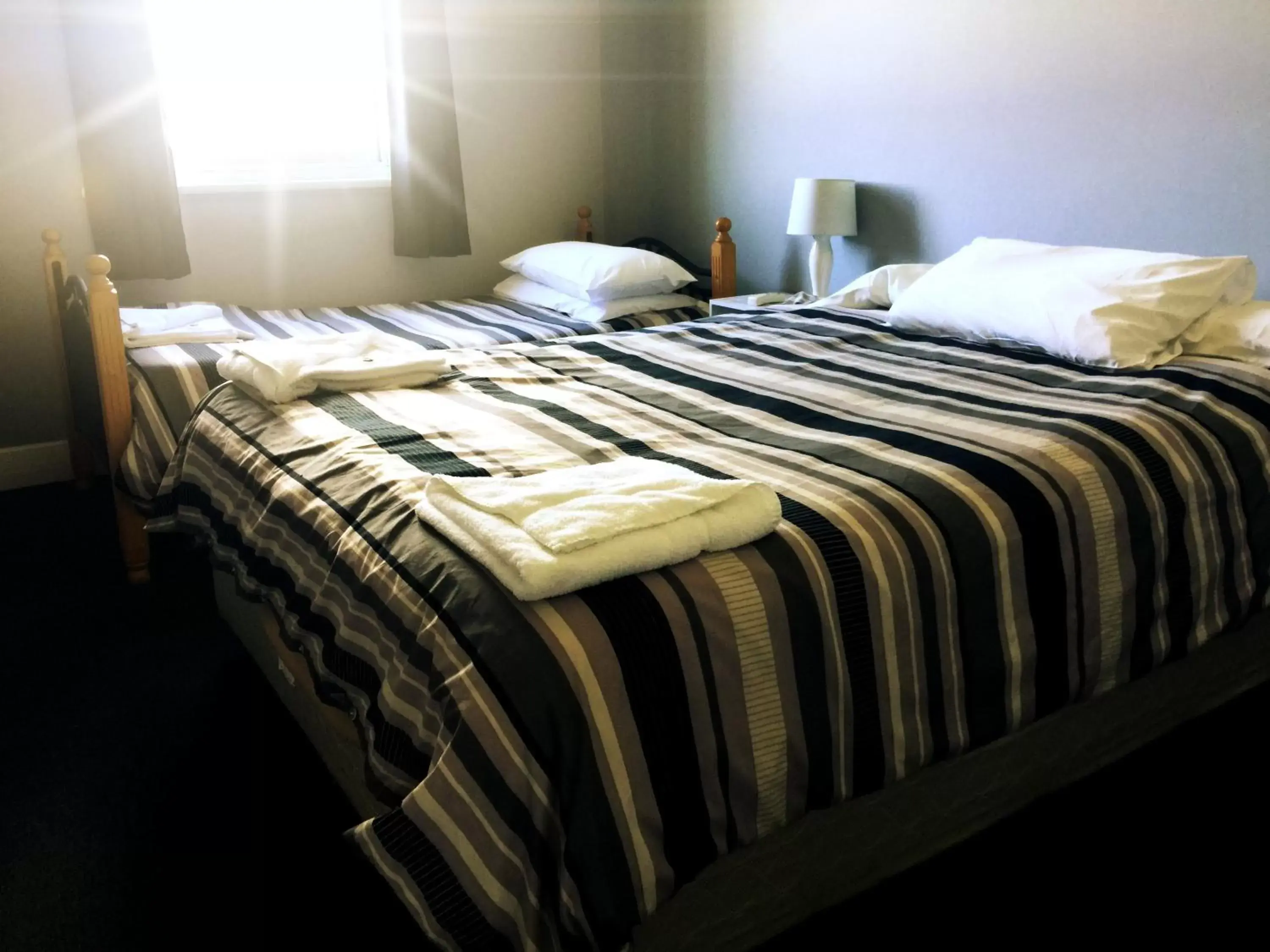 Bed, Room Photo in Kearsley Hotel