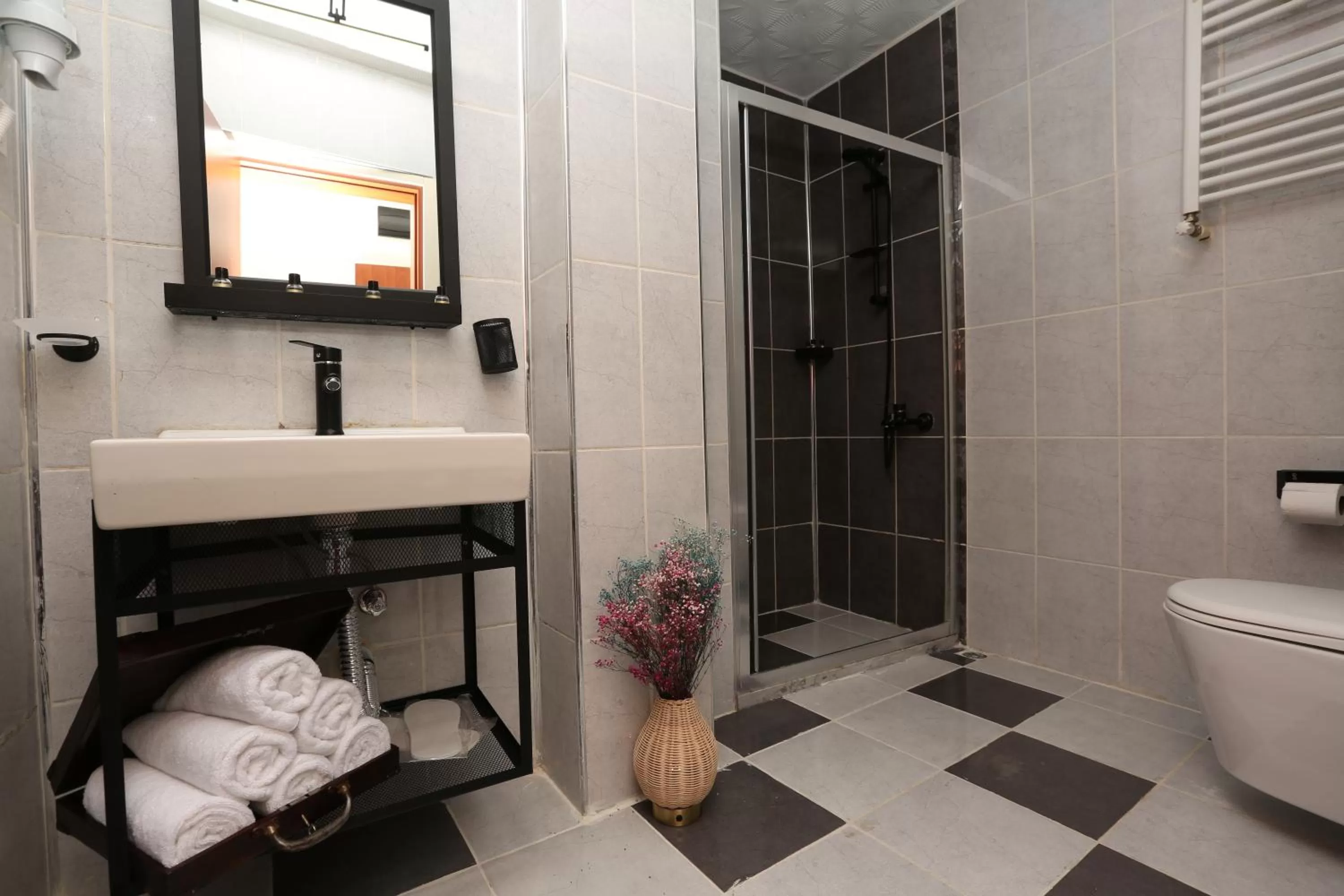 Bathroom in Perazre Hotel