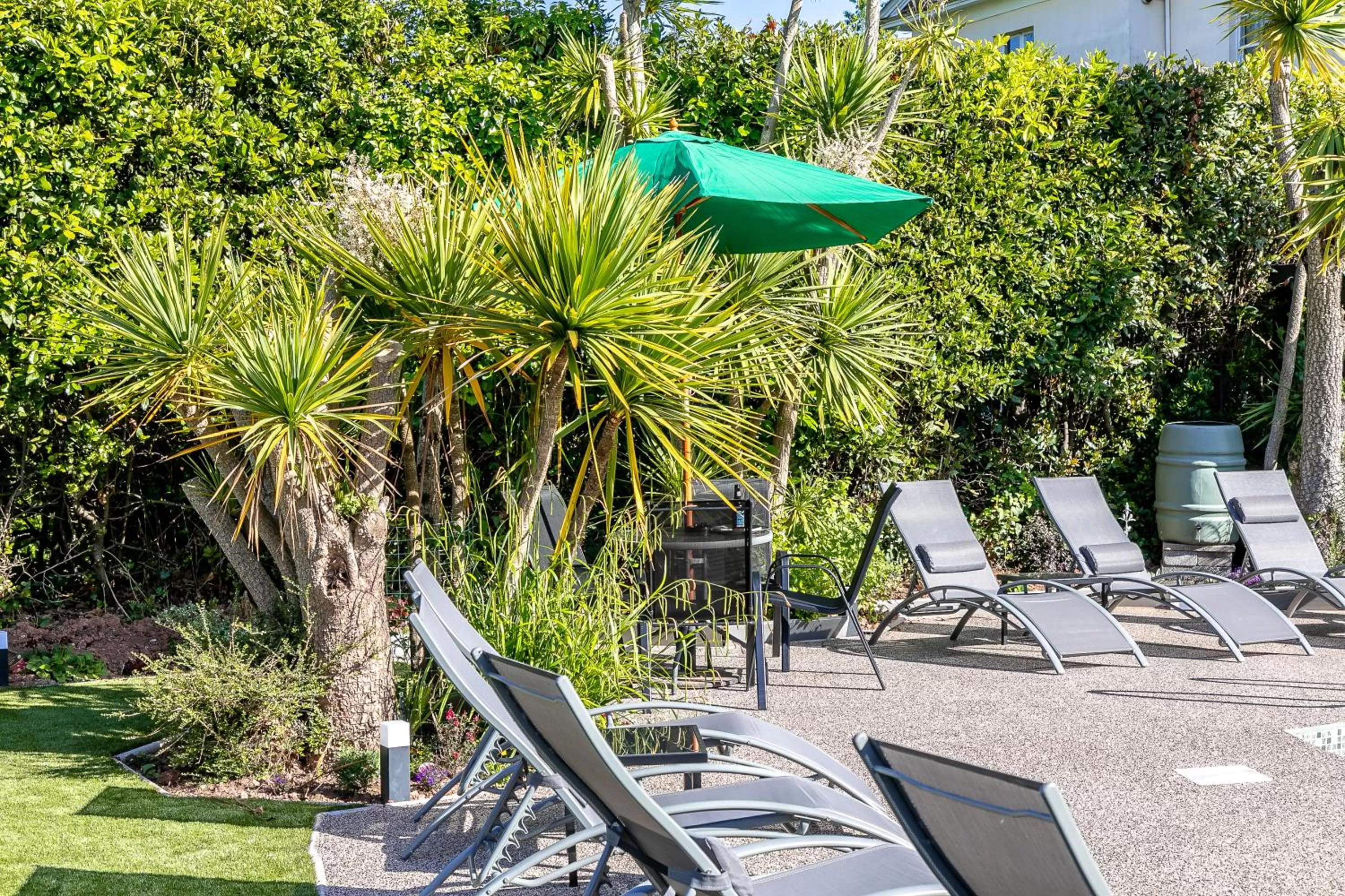 Garden in The Devon Court