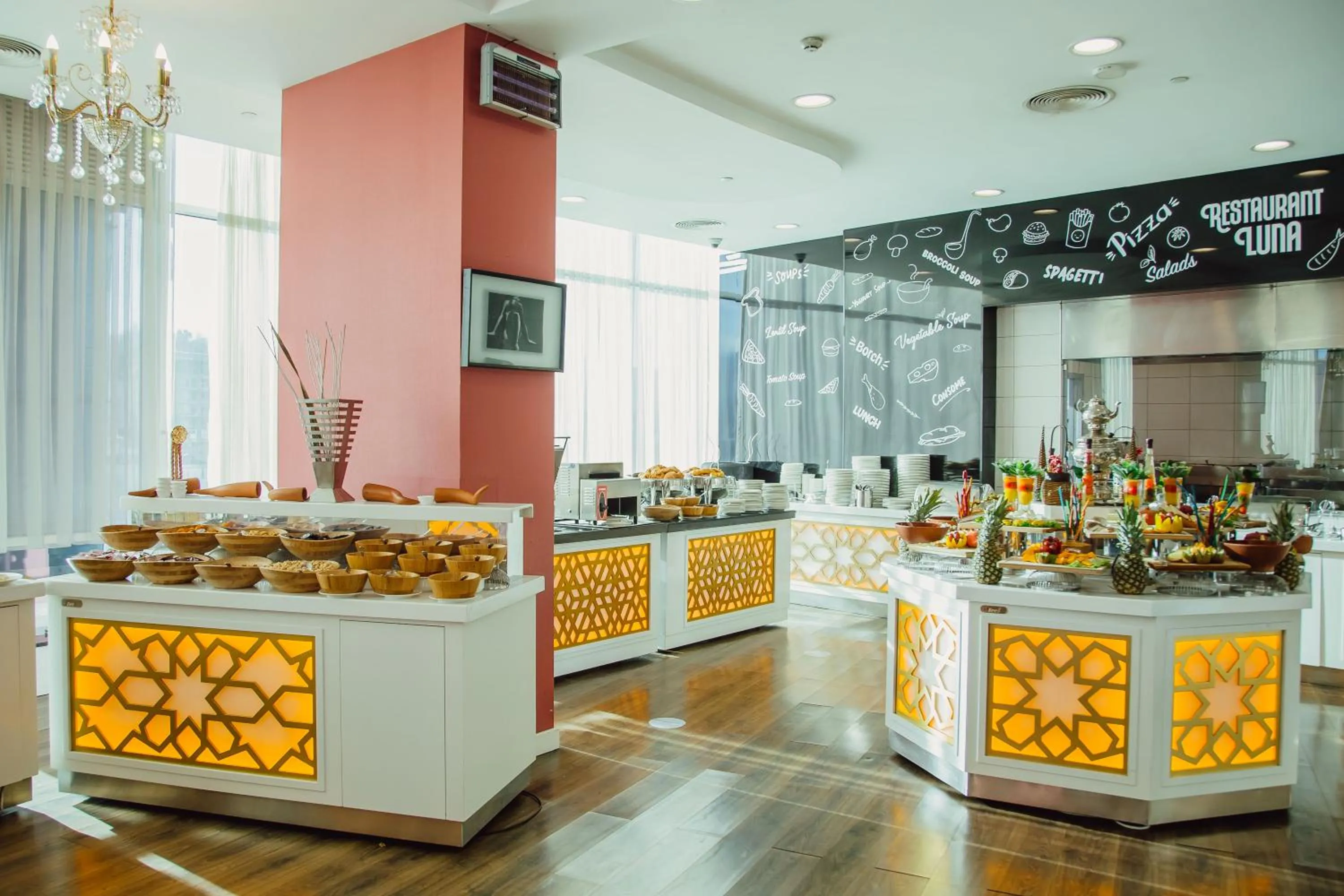 Buffet breakfast in JRW Welmond Hotel