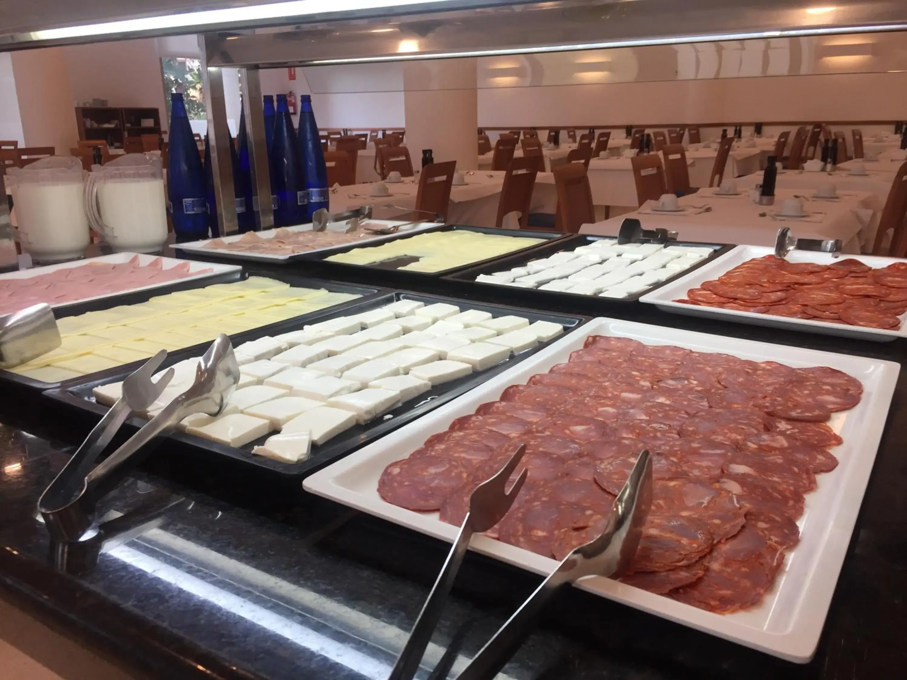 Buffet breakfast in Hotel Santamarta