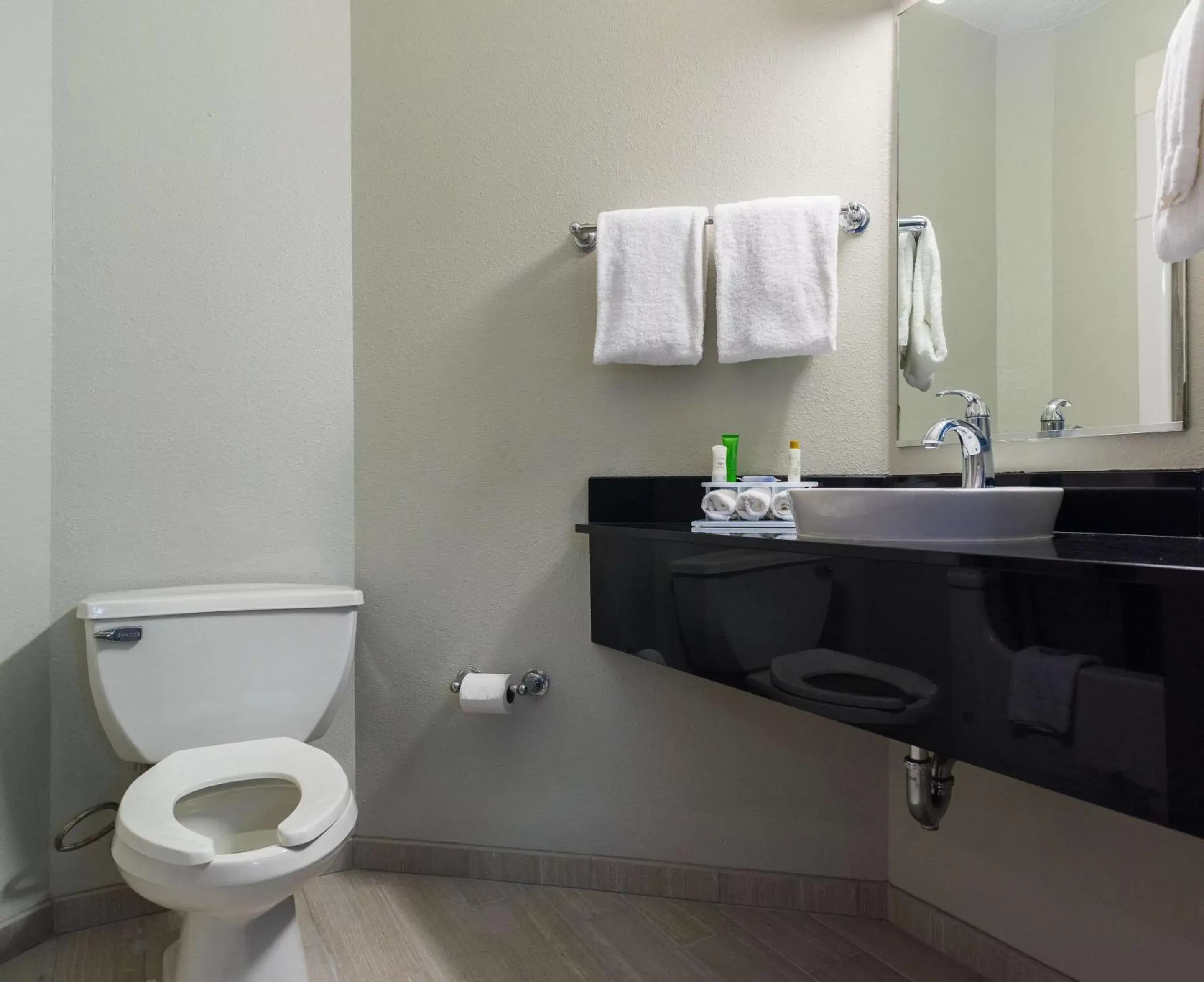 Photo of the whole room, Bathroom in Studio Z, Ascend Hotel Collection