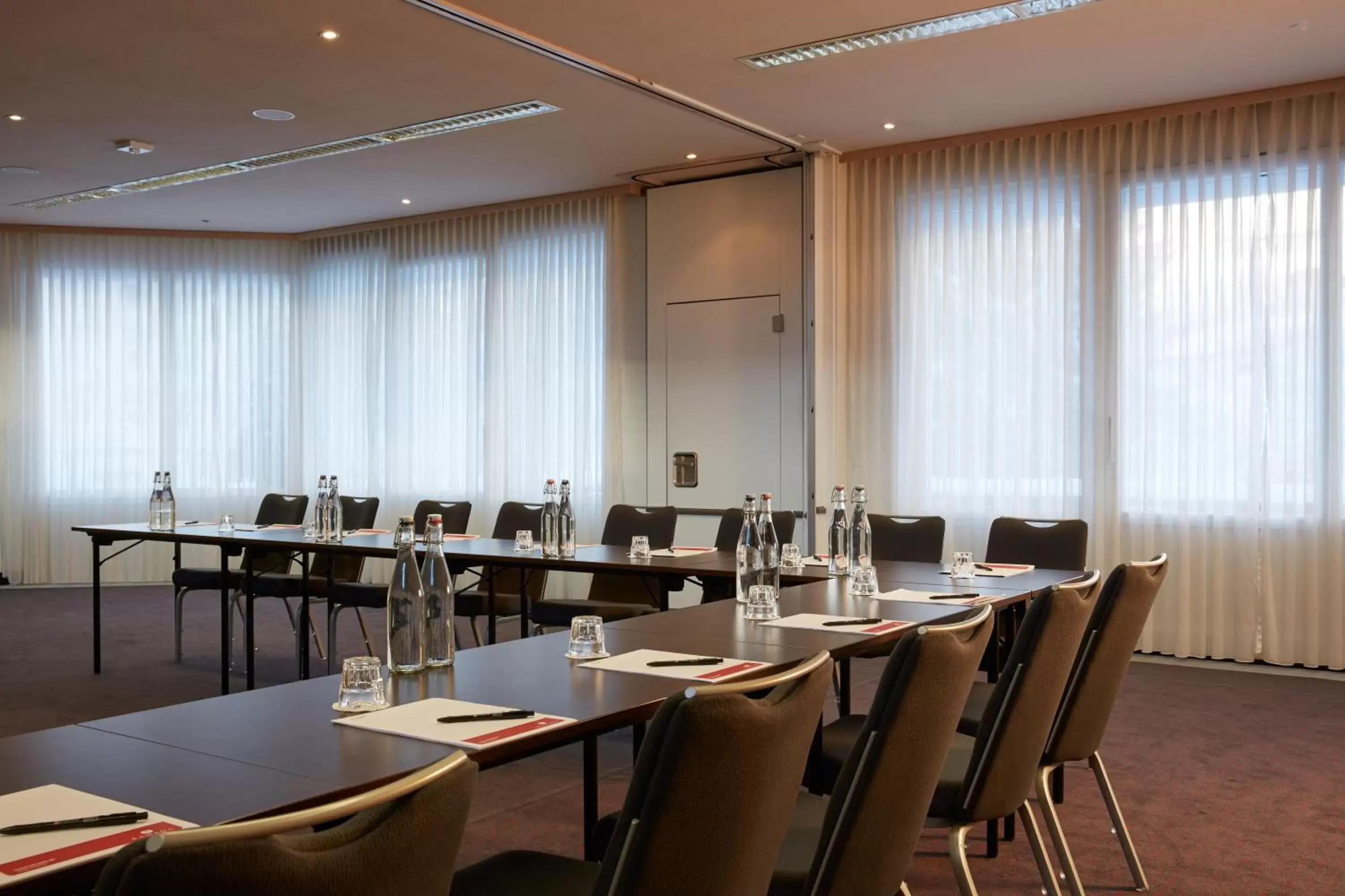 Meeting/conference room in H+ Hotel & SPA Engelberg