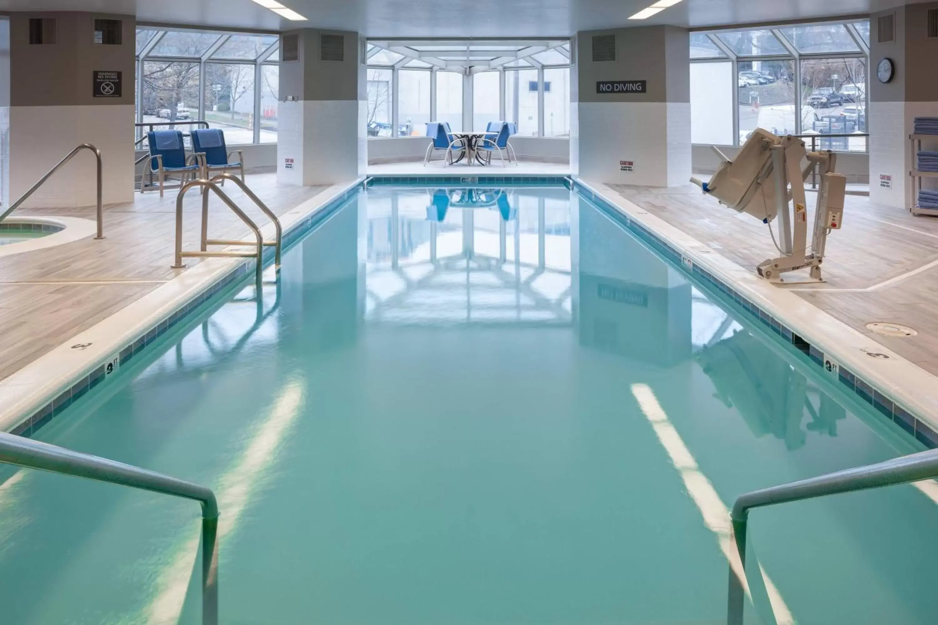 Swimming Pool in Residence Inn by Marriott Seattle Downtown/Lake Union