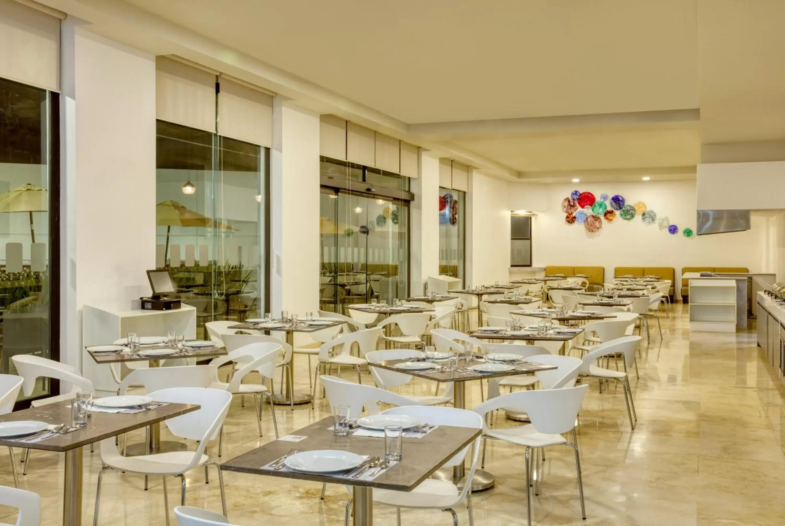 Restaurant/Places to Eat in Fiesta Inn Guadalajara Aeropuerto