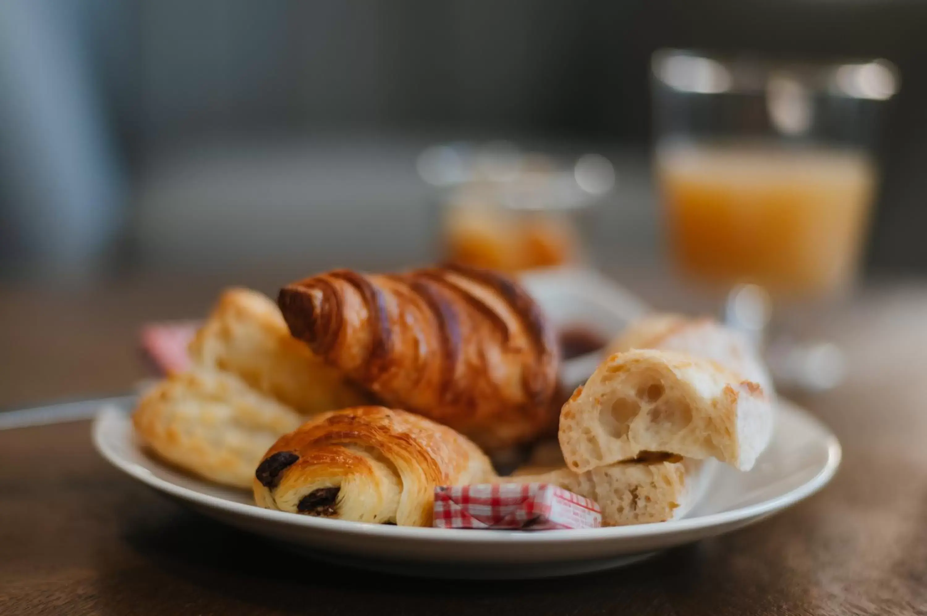 Continental breakfast, Breakfast in Sure Hotel by Best Western Châteauroux