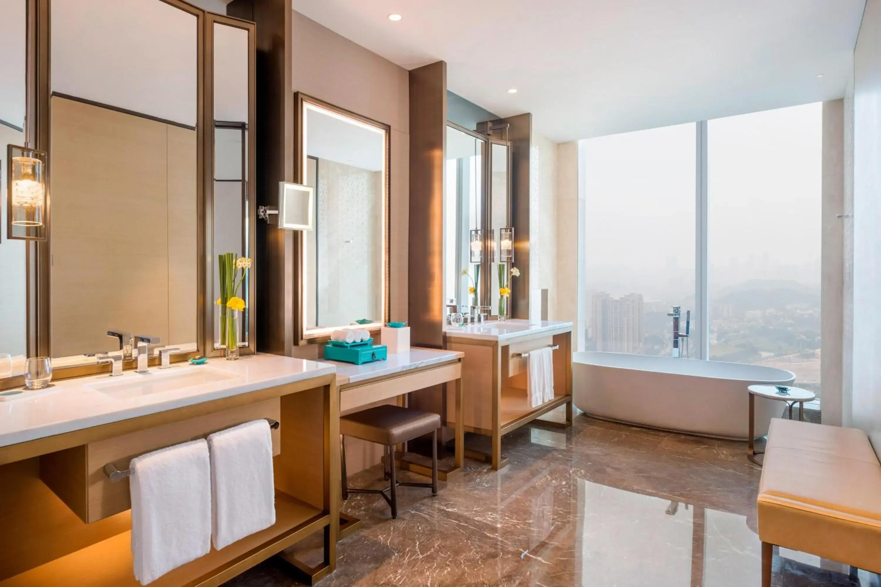 Bathroom in Meixi Lake Hotel, a Luxury Collection Hotel, Changsha