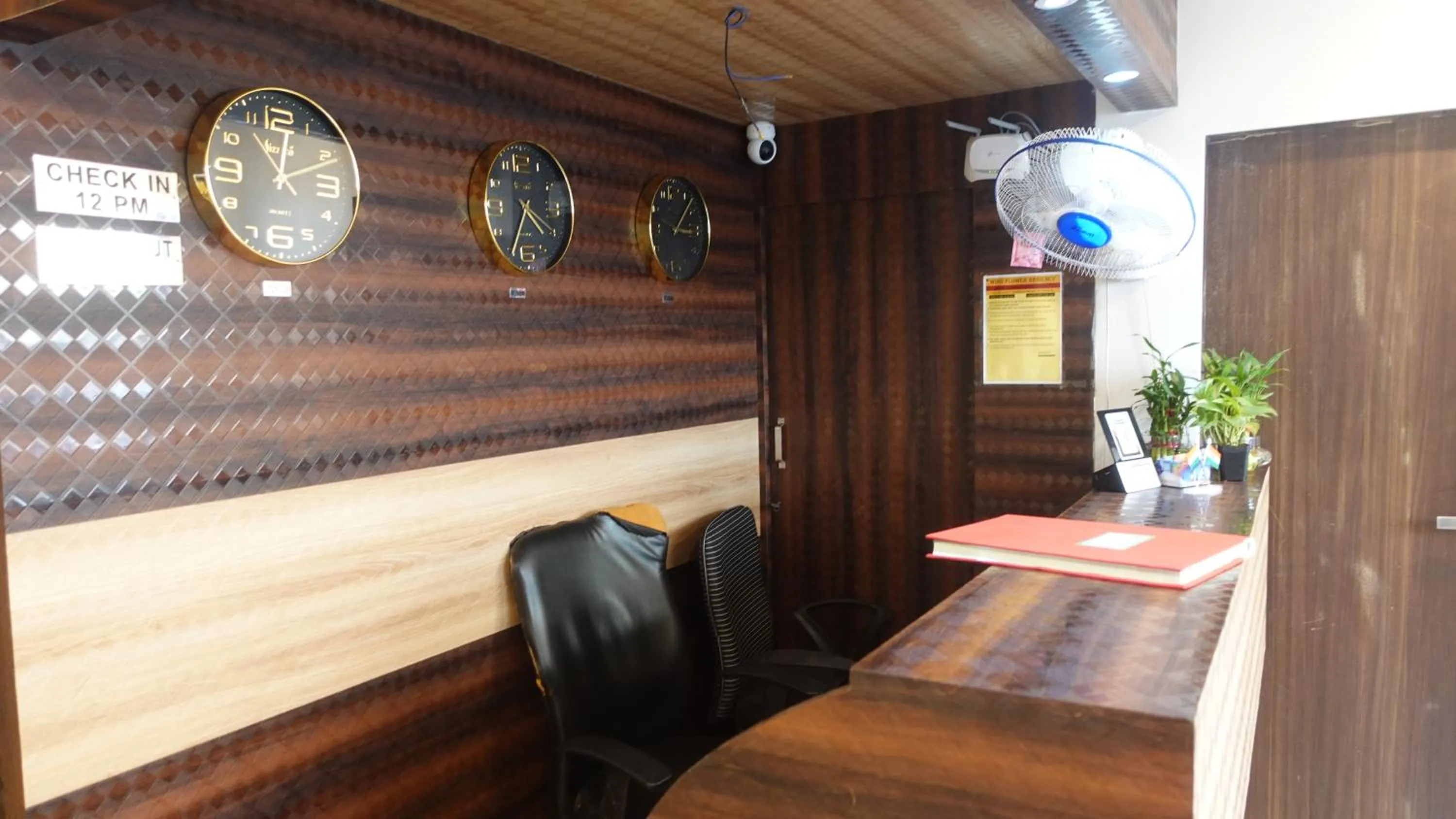 Lobby or reception in Wind Flower Regency - Near Kokilaben Hospital